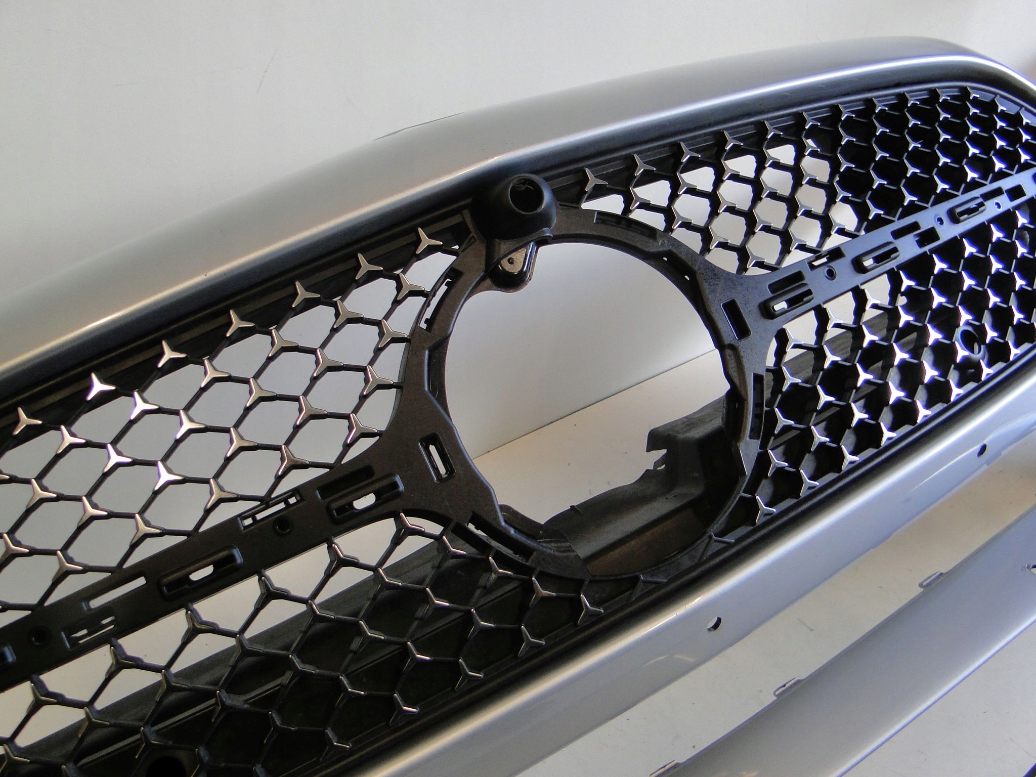 MERCEDES C KLASA W206 206 GRILL ATRAPA AMG KAMERA Typ samochodu Samochody osobowe