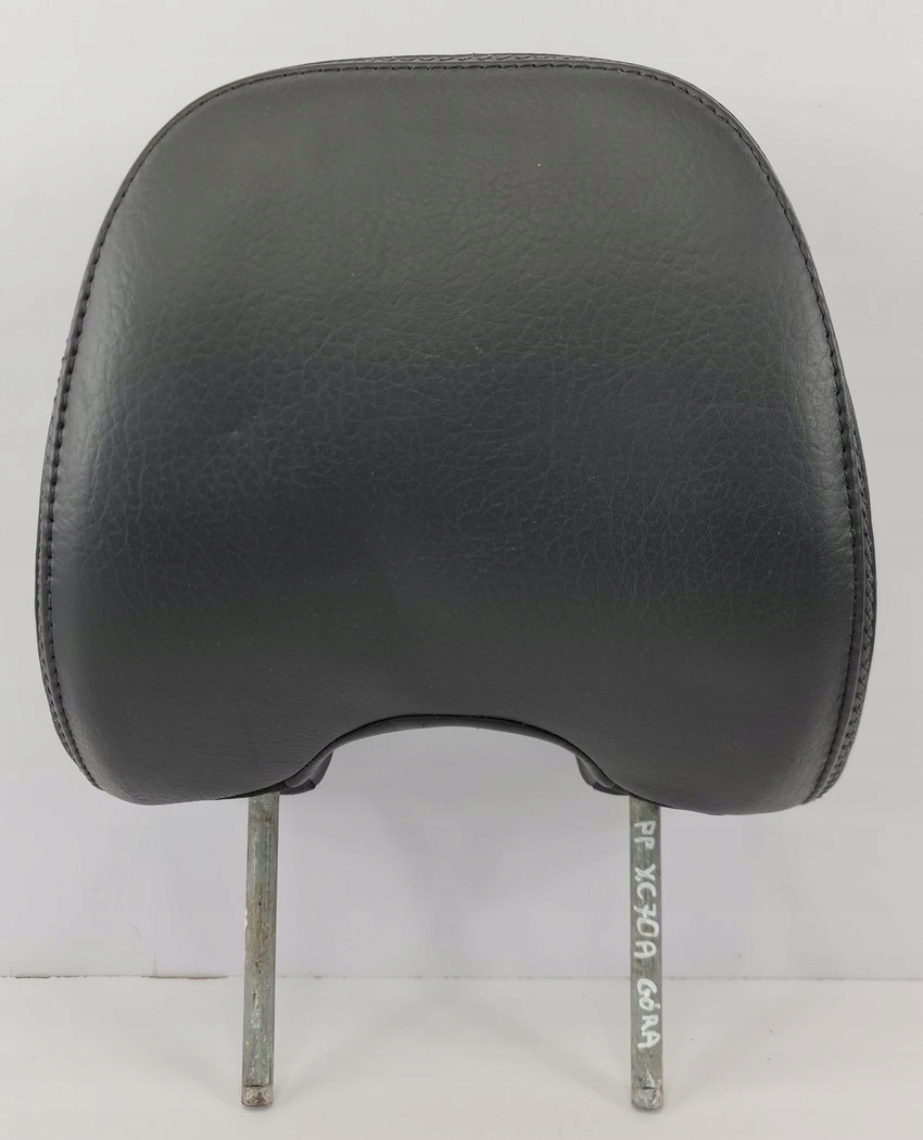 ZAGLOWEK PRAWY PRZOD VOLVO XC70