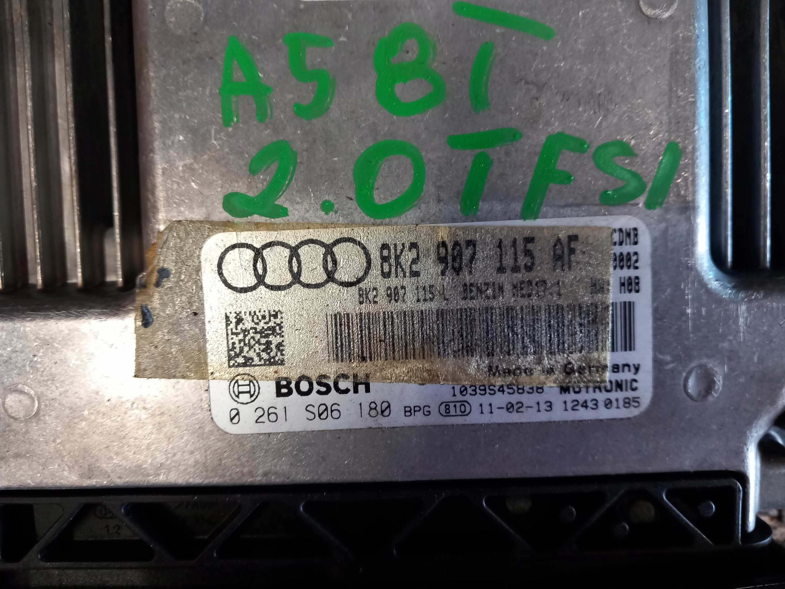 AUDI A4 B8 A5 8T computer control unit of the engine 8K2907115AF