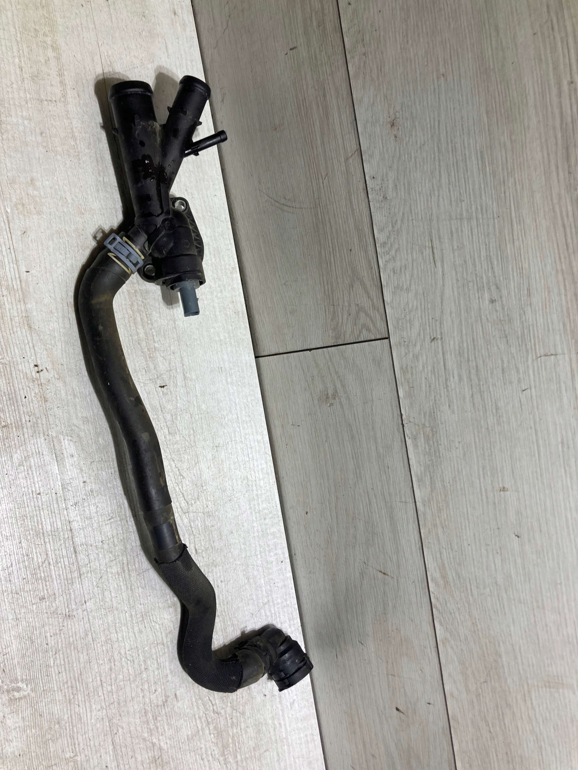 PRZEWÓD CHŁODNICY SKODA RAPID 1,6 TDI 12 ORG VAG