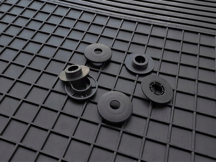 VW TOURAN I II (2003-) DYWANIKI GUMOWE KORYTKA+STOPERY Liczba elementów 4