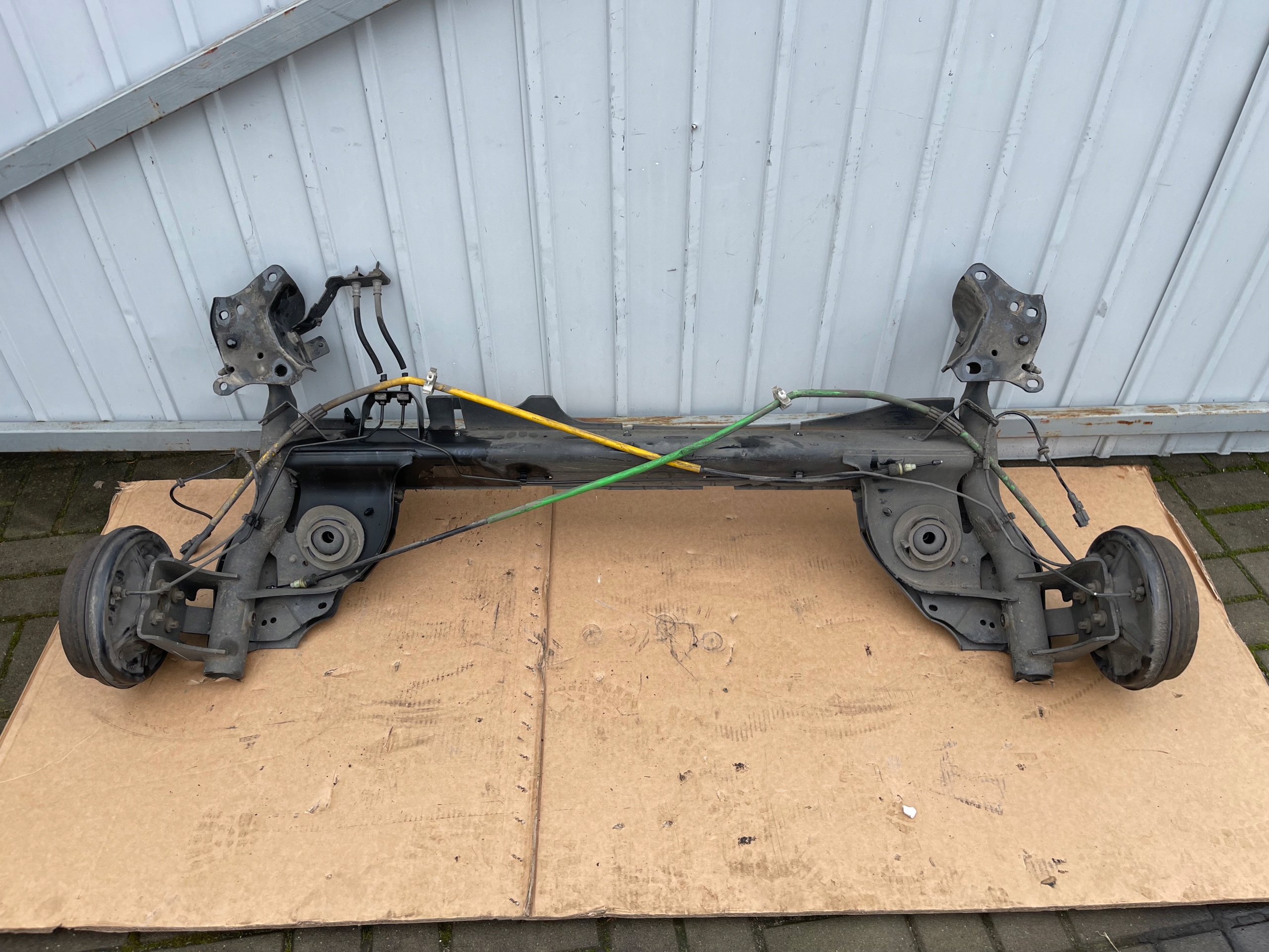 OŚ BELKA TYLNA ZAWIESZENIE RENAULT CLIO IV