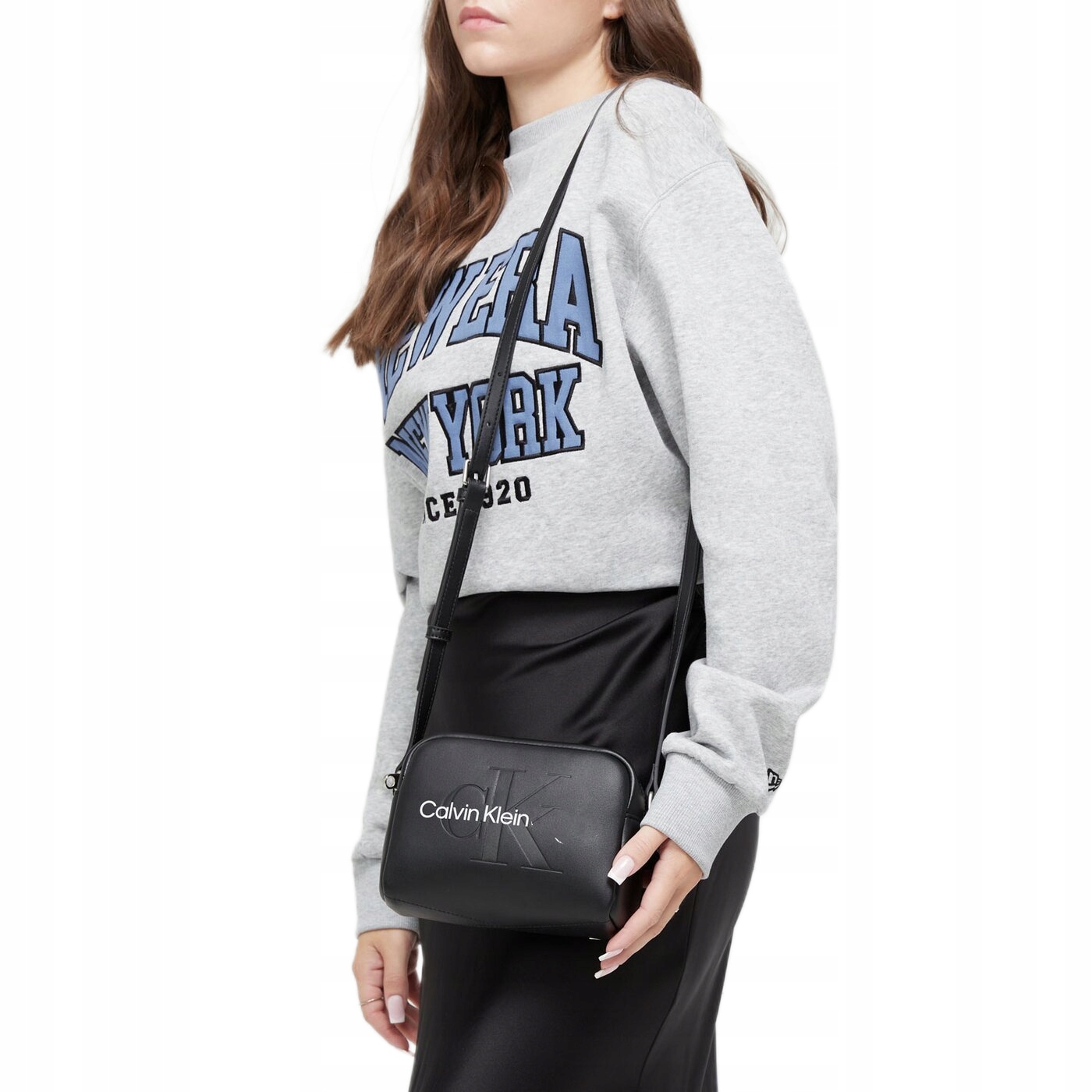 Dámská Kabelka Calvin Klein Ck Kůže Malá Přes Rameno S Kulpted Camera Bag