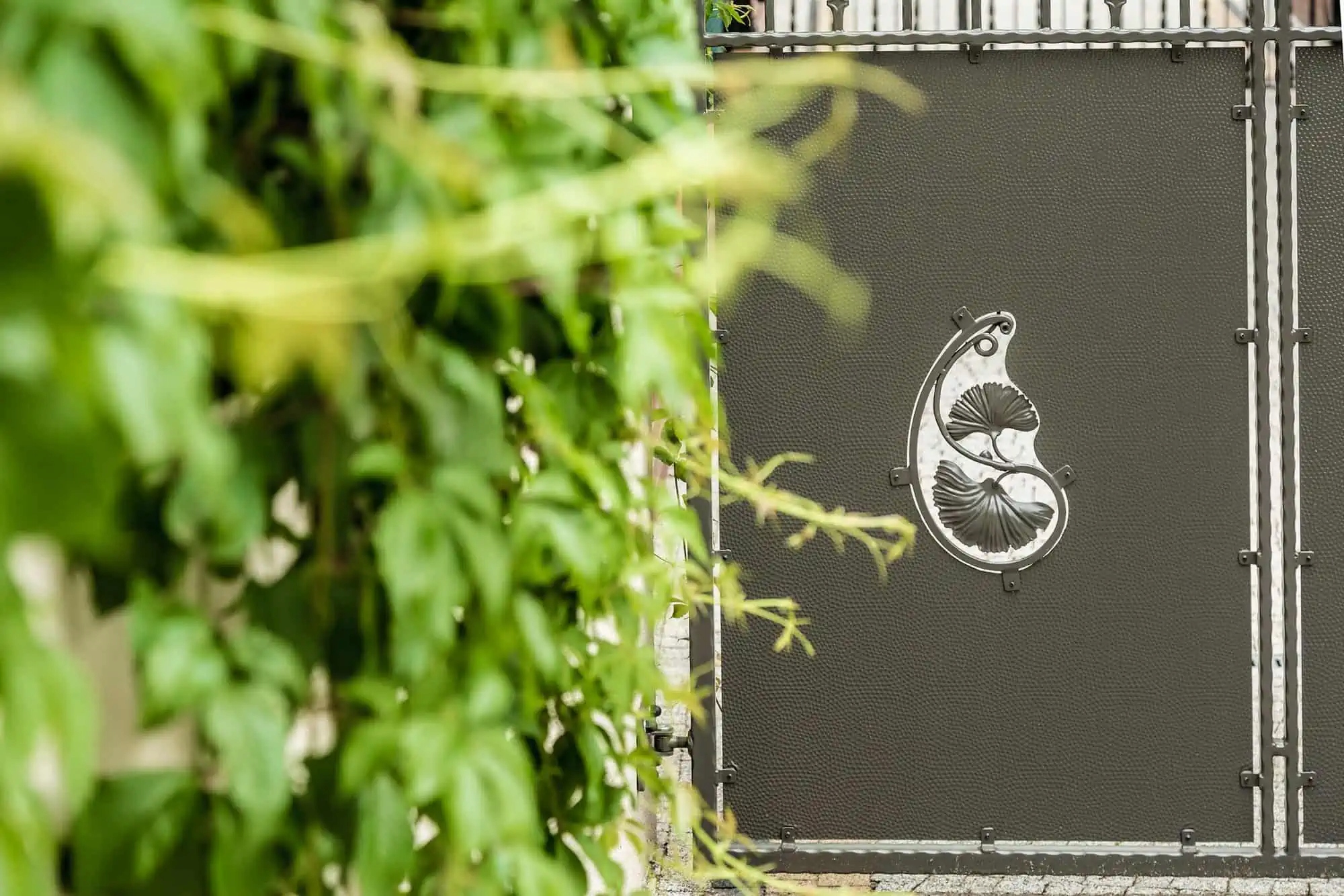 profil grawerowany młotkowany bram kuty 30x20x2mm Szerokość 30 mm