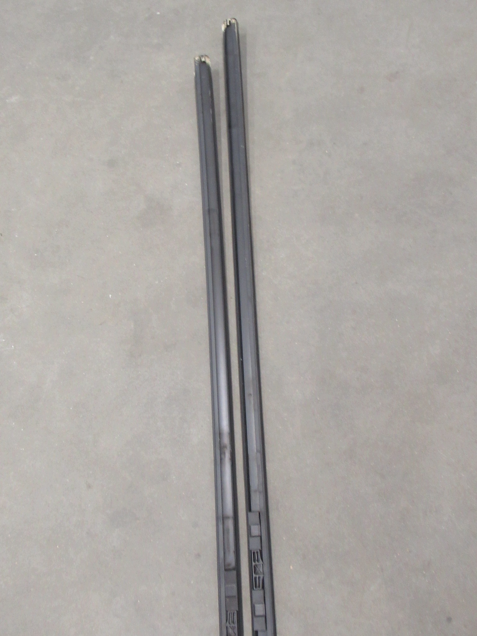 Moulage ozdobne Toit BMW e61 KOMBI 475 Blacksapphire KOMPLET
