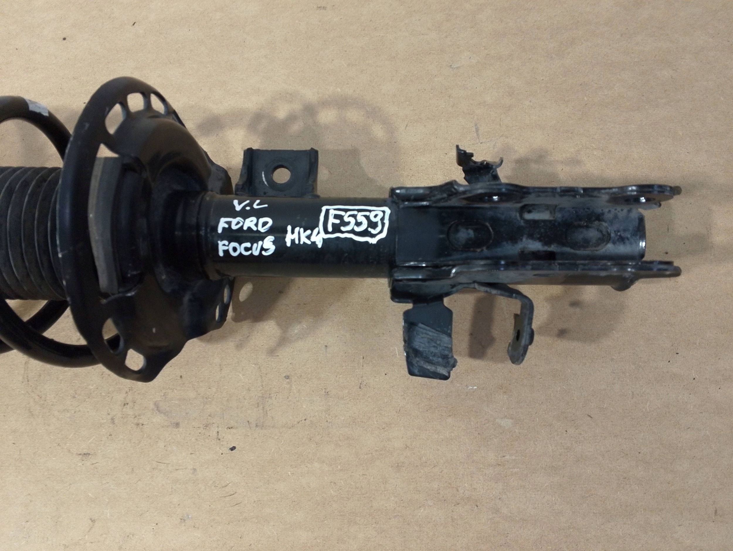Ford Focus MK4 1,0 shock absorber front left JX6118K001EEF (F559)