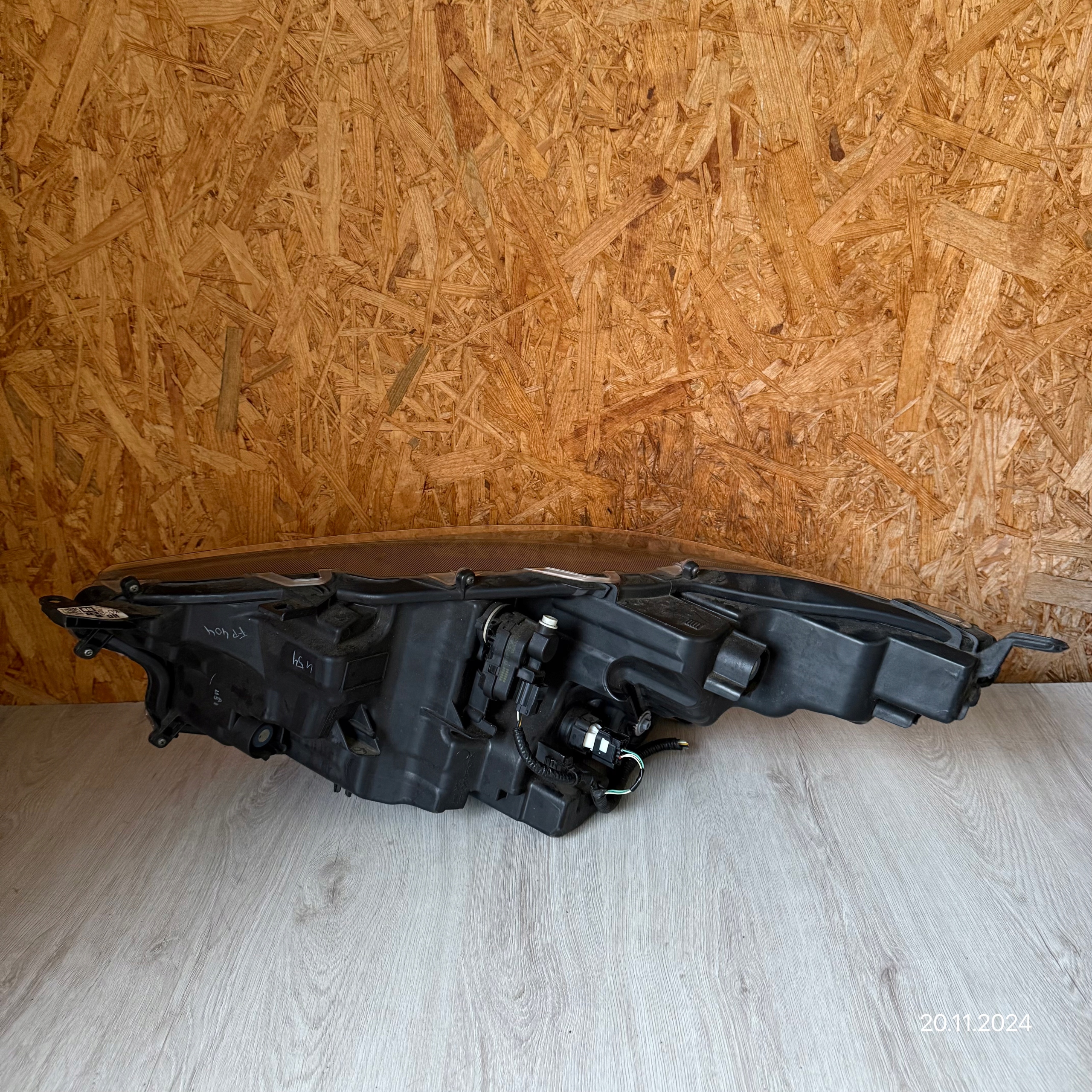 light left right lights front KOMPLET TOYOTA YARIS IV