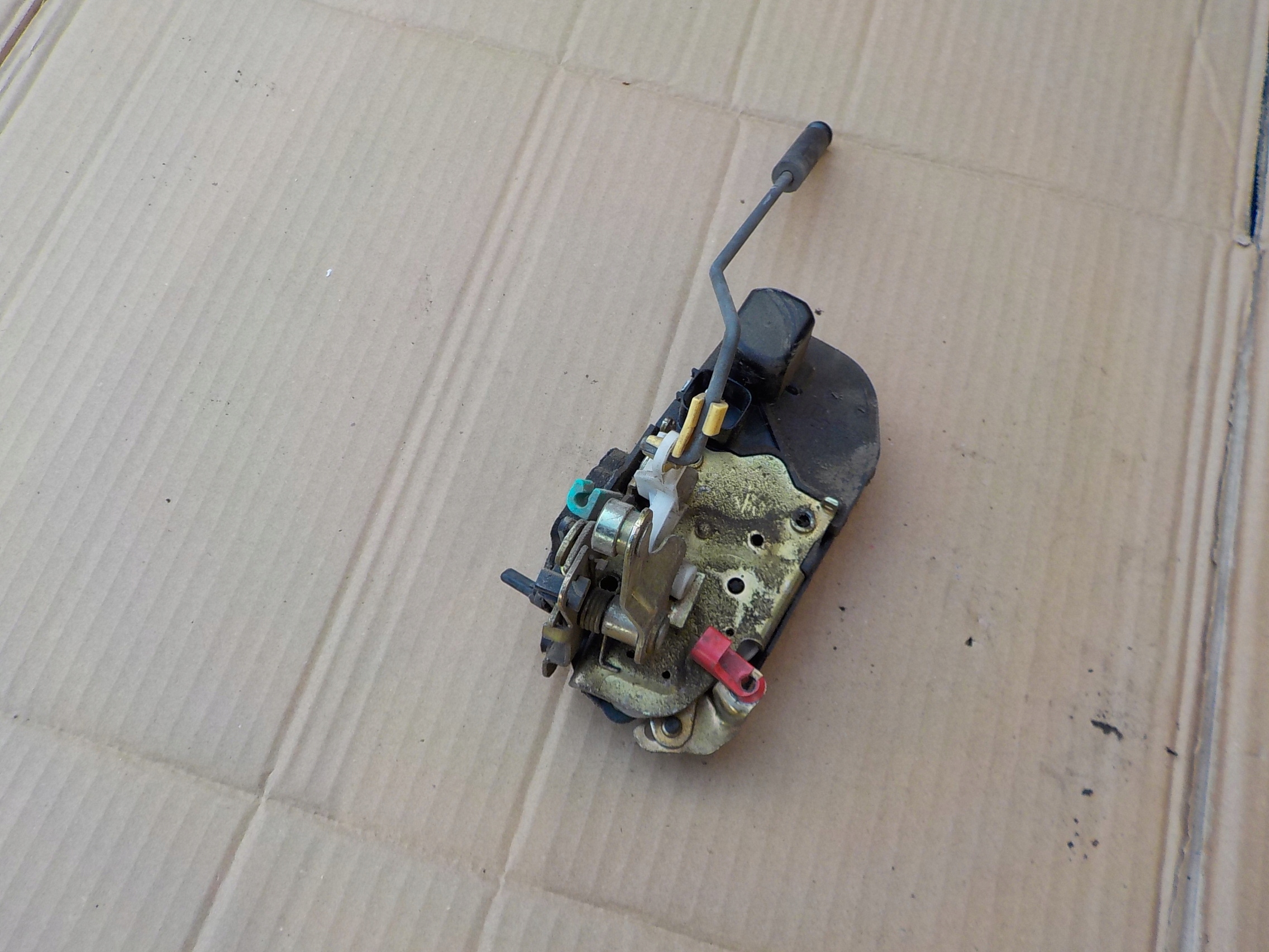 lock left rear part jeep grand cherokee III WH WK 2006r