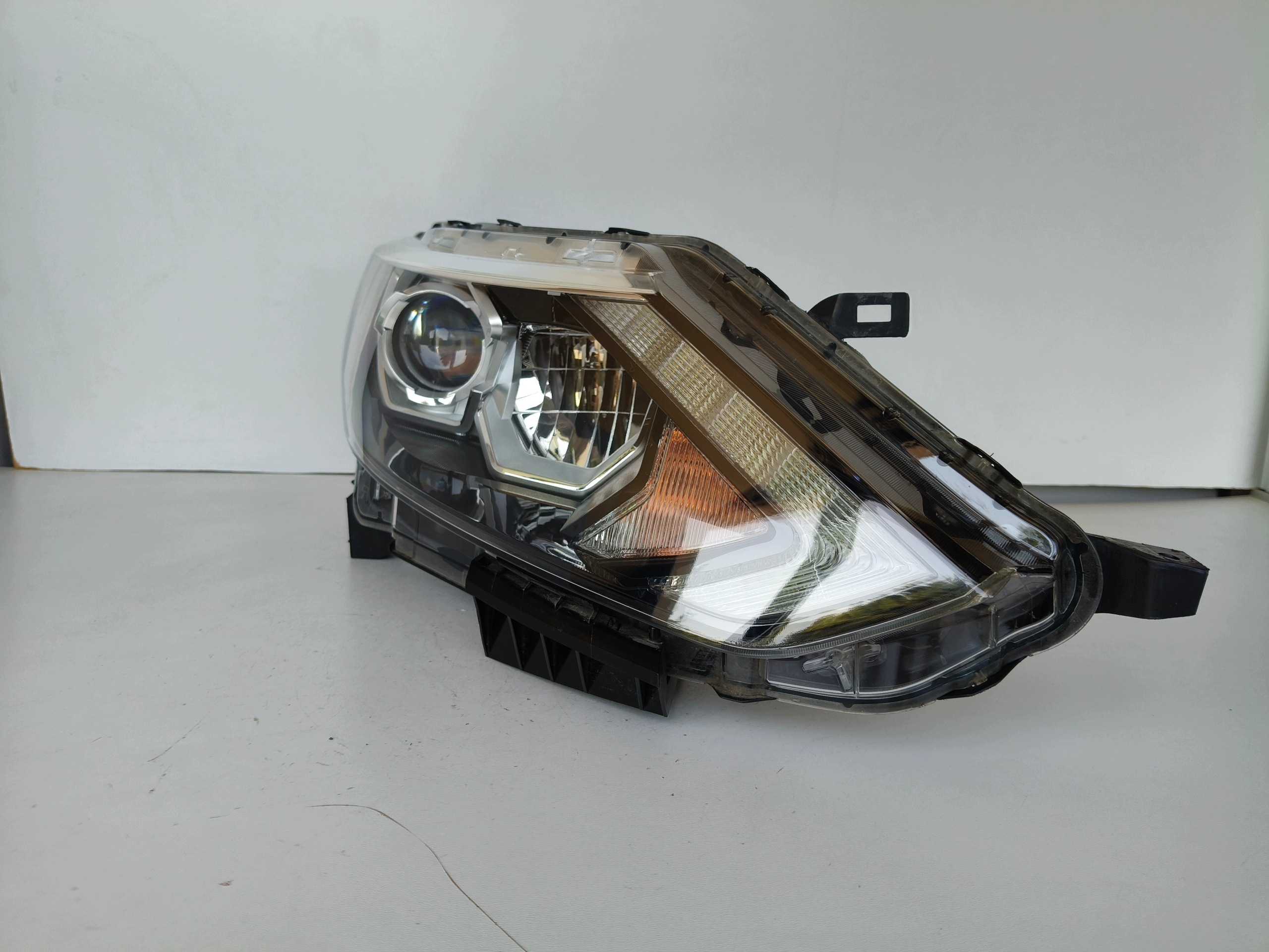 lámpa jobb REFLEKTOR NISSAN QASHQAI II 13-17 FULL LED