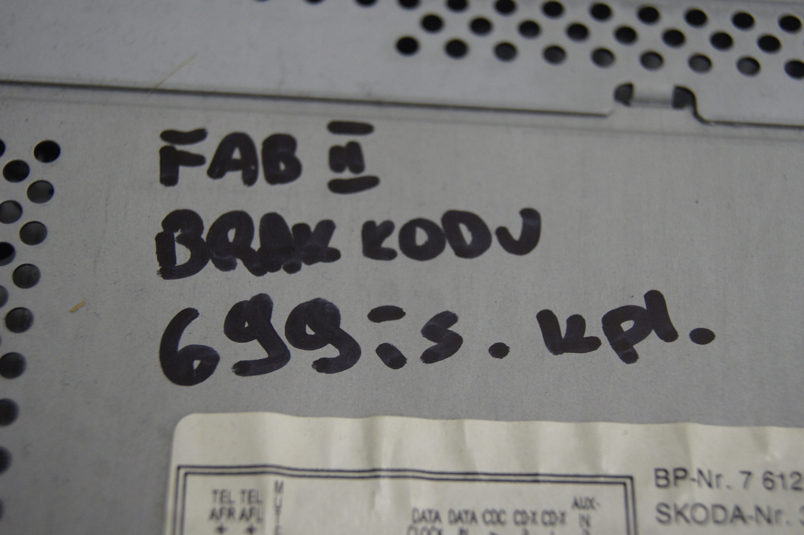 радио SKODA oe 3T0035191A