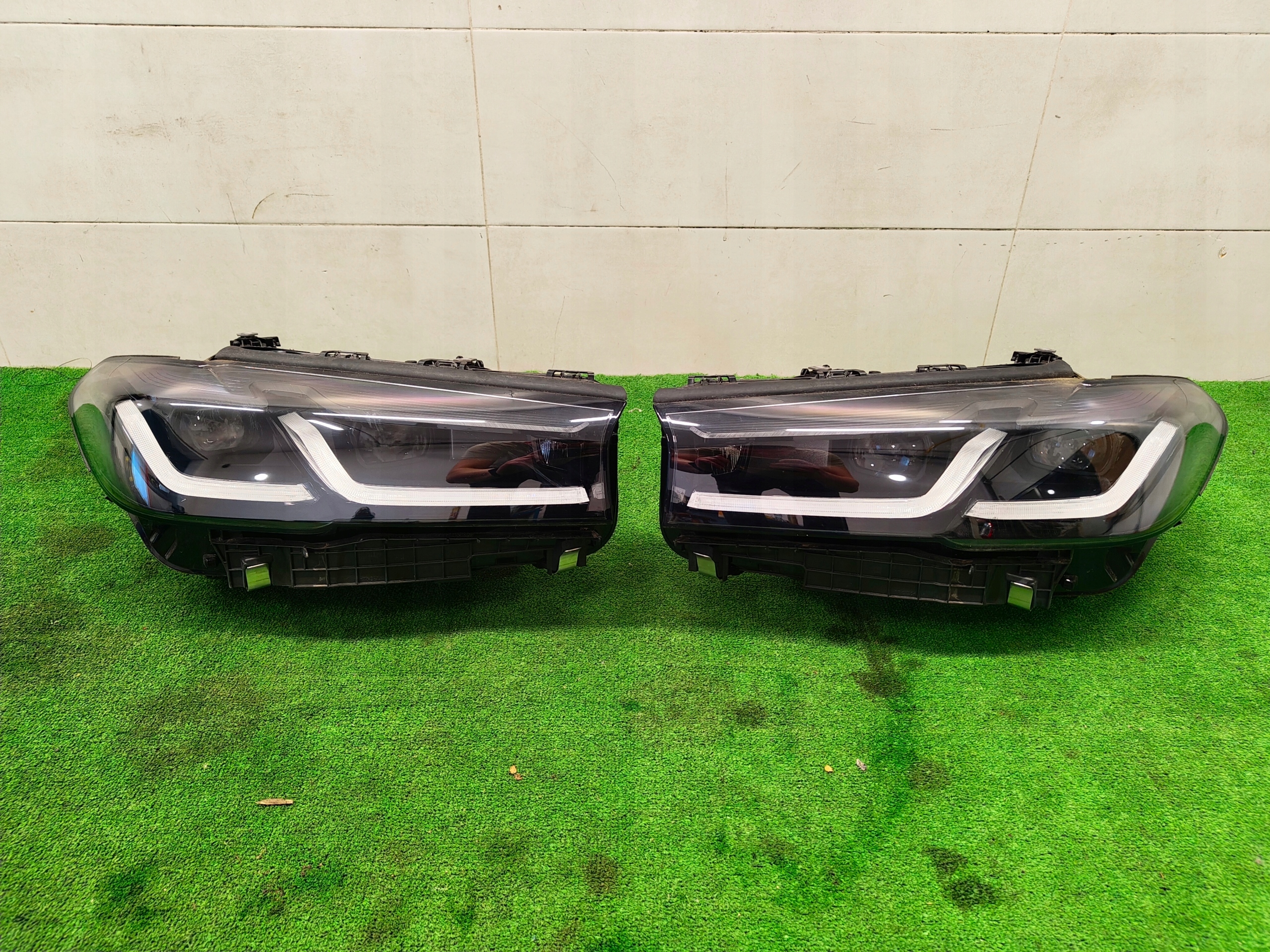 BMW 5 G30 LCI light FULL LED ADAPTIVE EU left 5A388E3