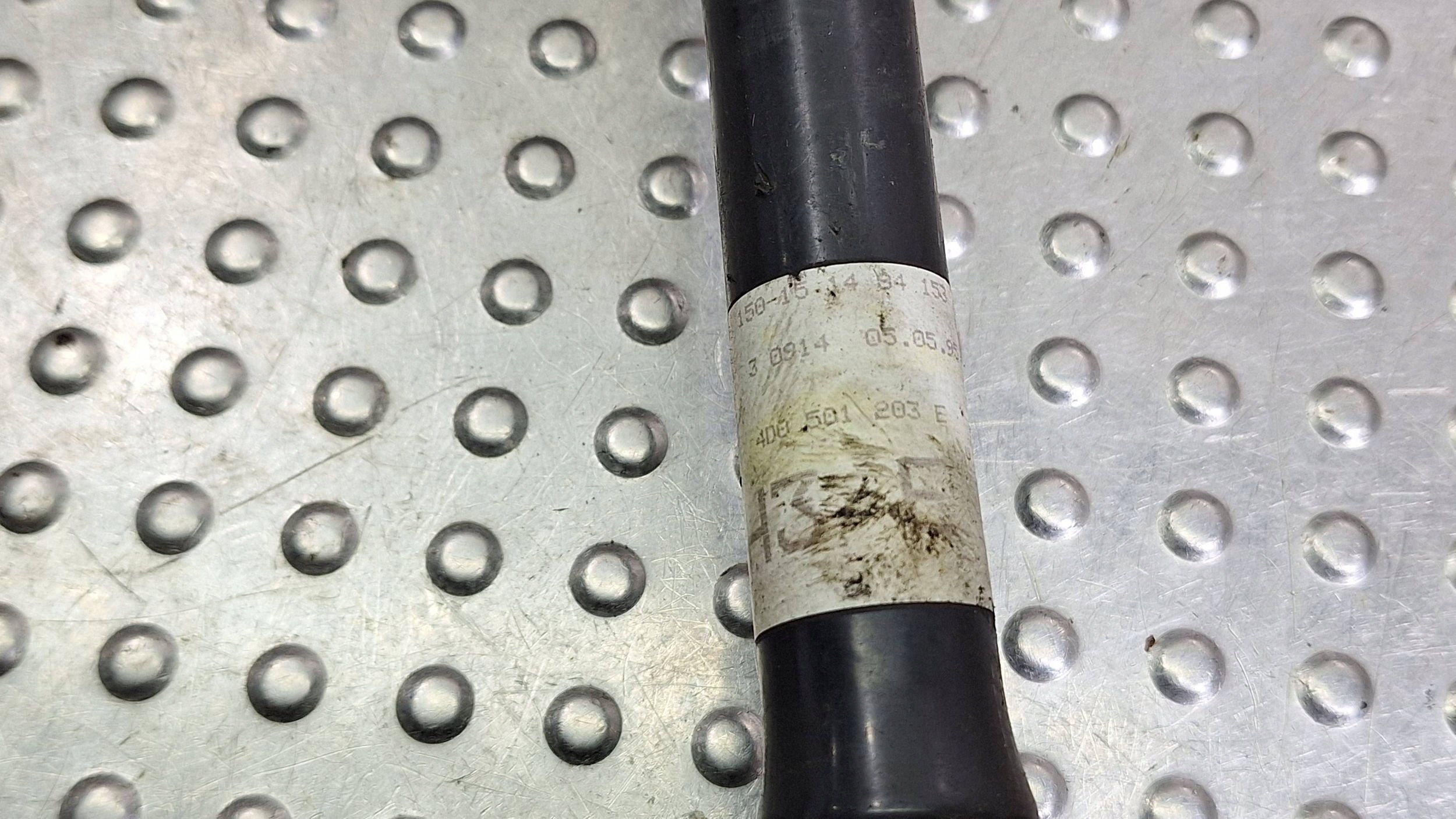 semi-axis left right rear part 4D0501203E AUDI A8 D2 3.7 V8 230KM QUATTRO