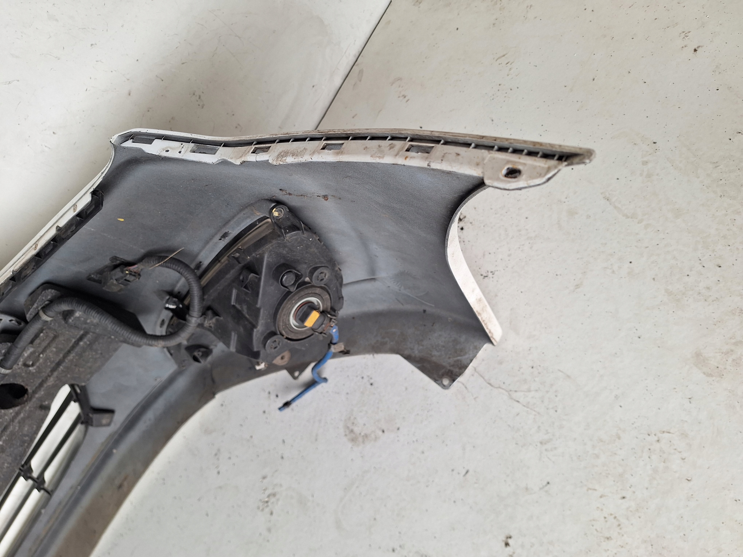 HYUNDAI I40 12-15 bumper + PDC