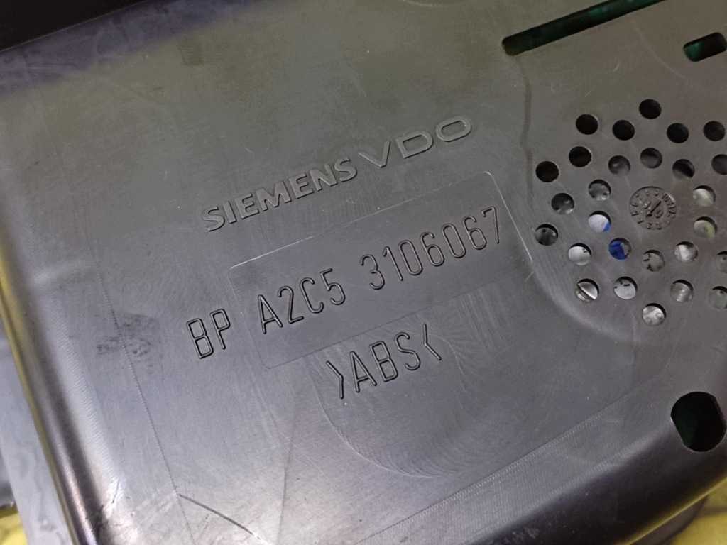 VW PASSAT B6 2.0 D dials A2C53106067