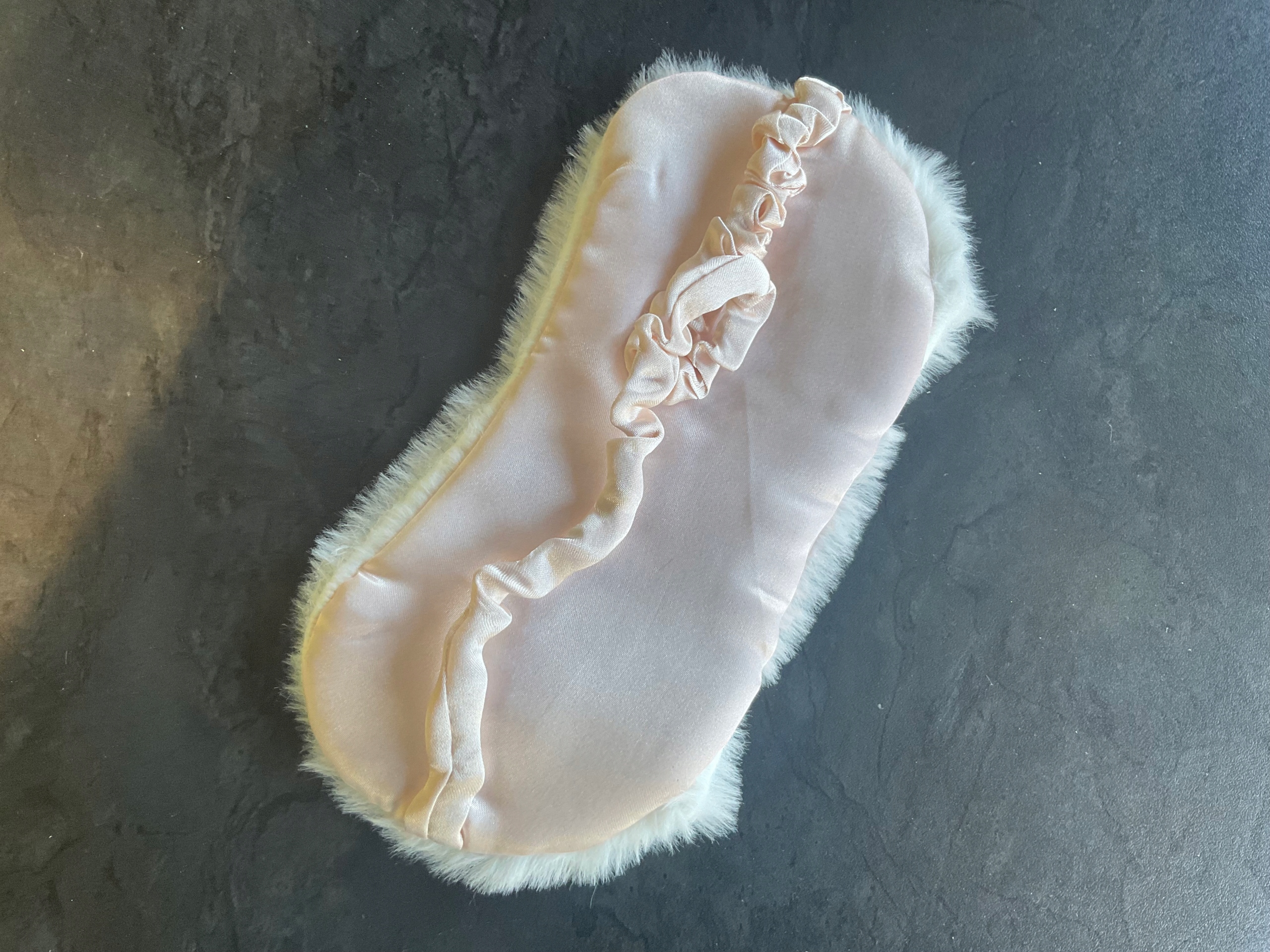 OPASKA na OCZY MASKA SPANIA snu RELAKSU piesek PLUSZOWY pies BIAŁY Oldman Materiał dominujący poliester