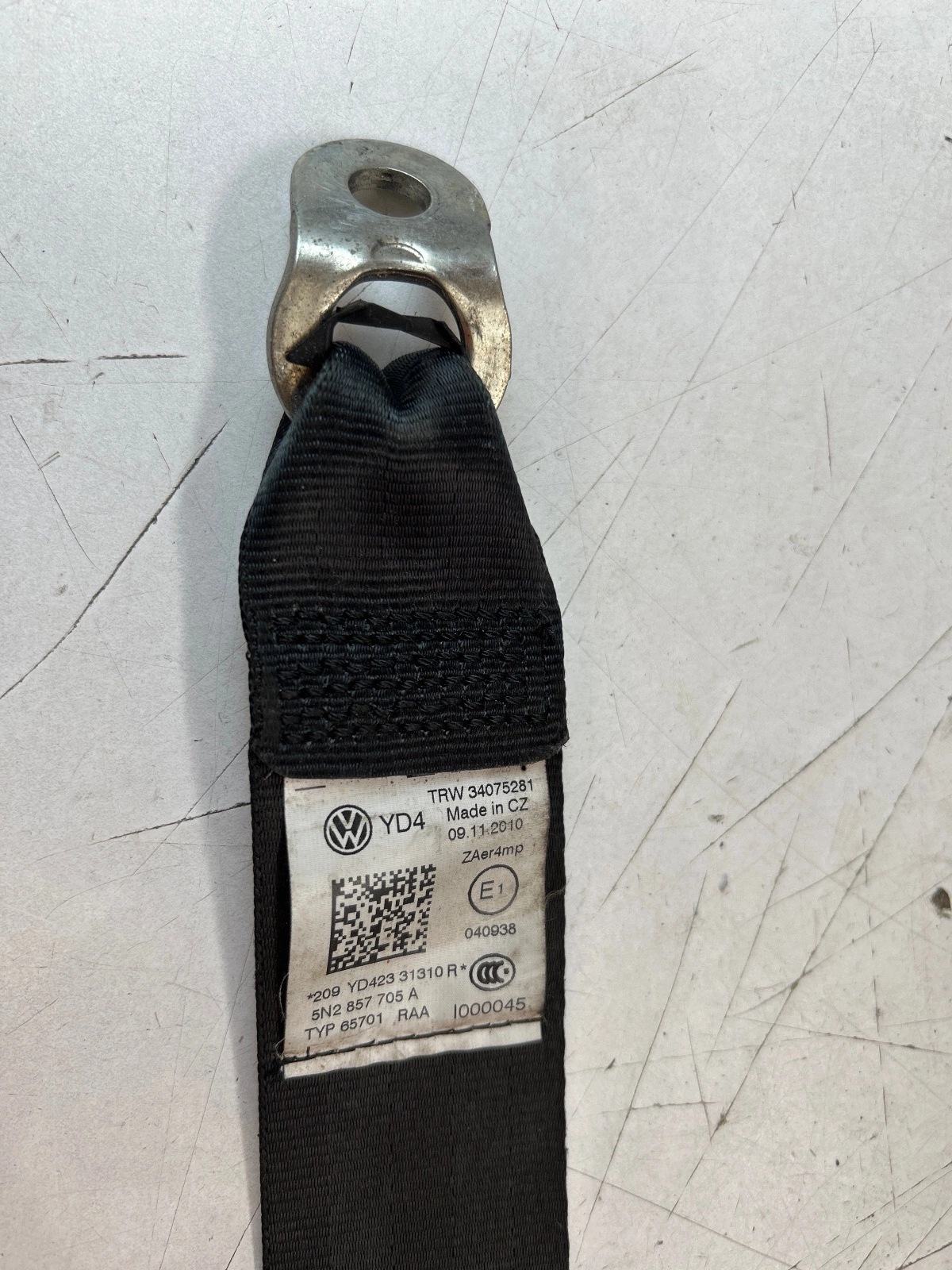 tension belt safety front front left Volkswagen Tiguan and 2010r