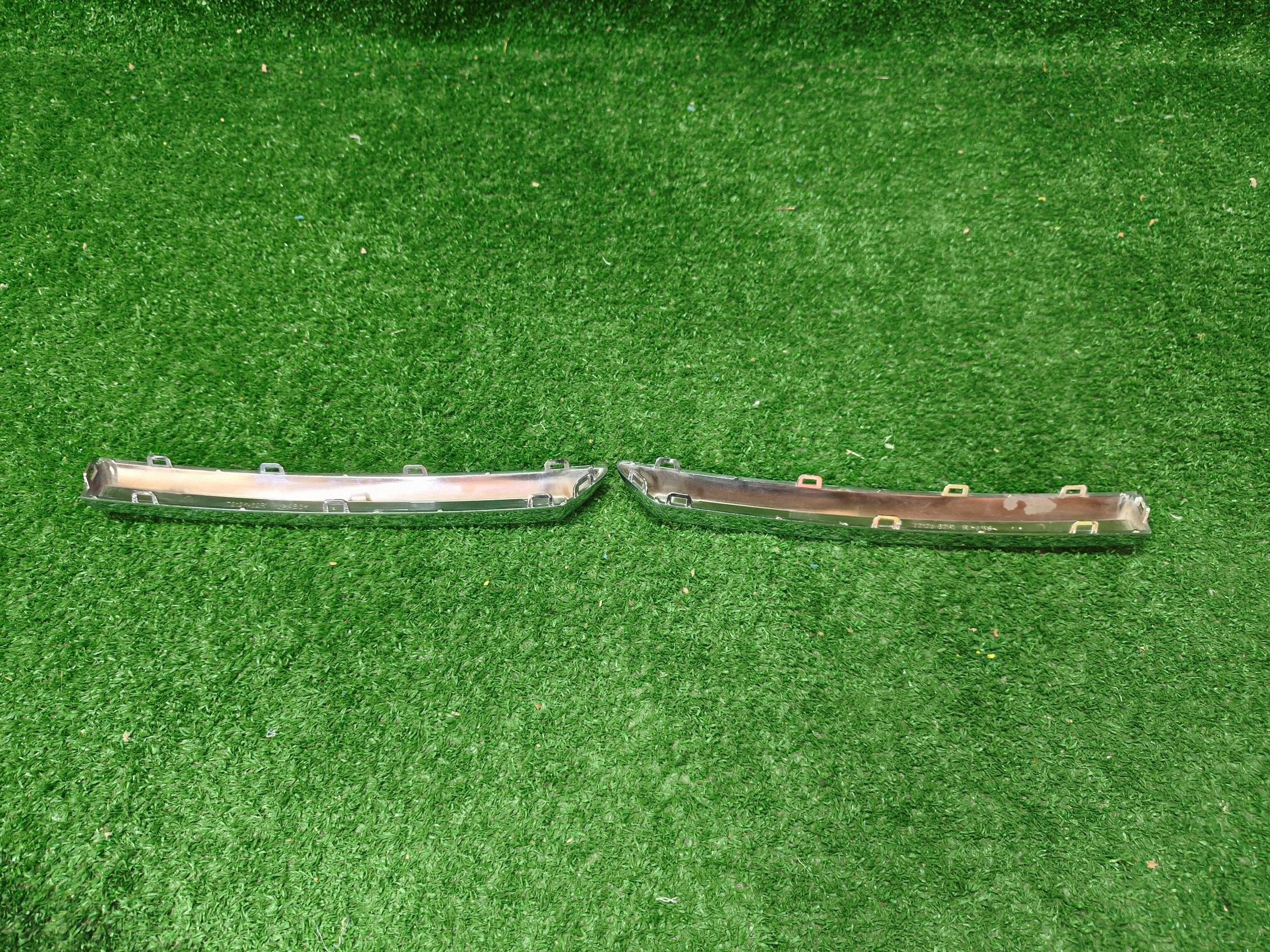 mouldings of a bumper right left front SUZUKI IGNIS III 16- NR.79
