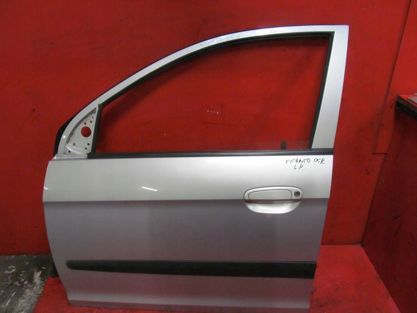 KIA PICANTO and 1 03- door left front front silver S3