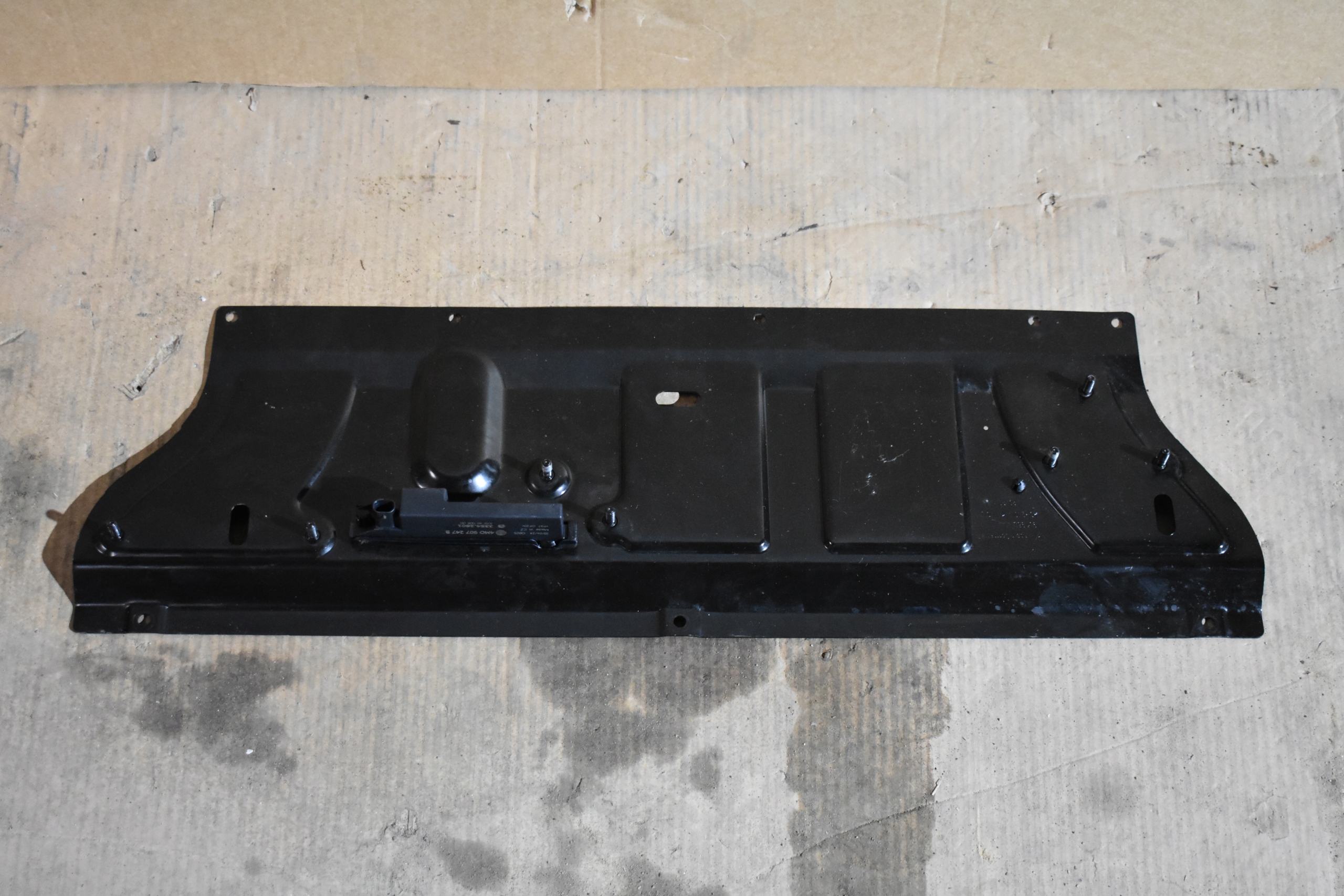 IDEALNE holder console PORSCHE TAYCAN 1