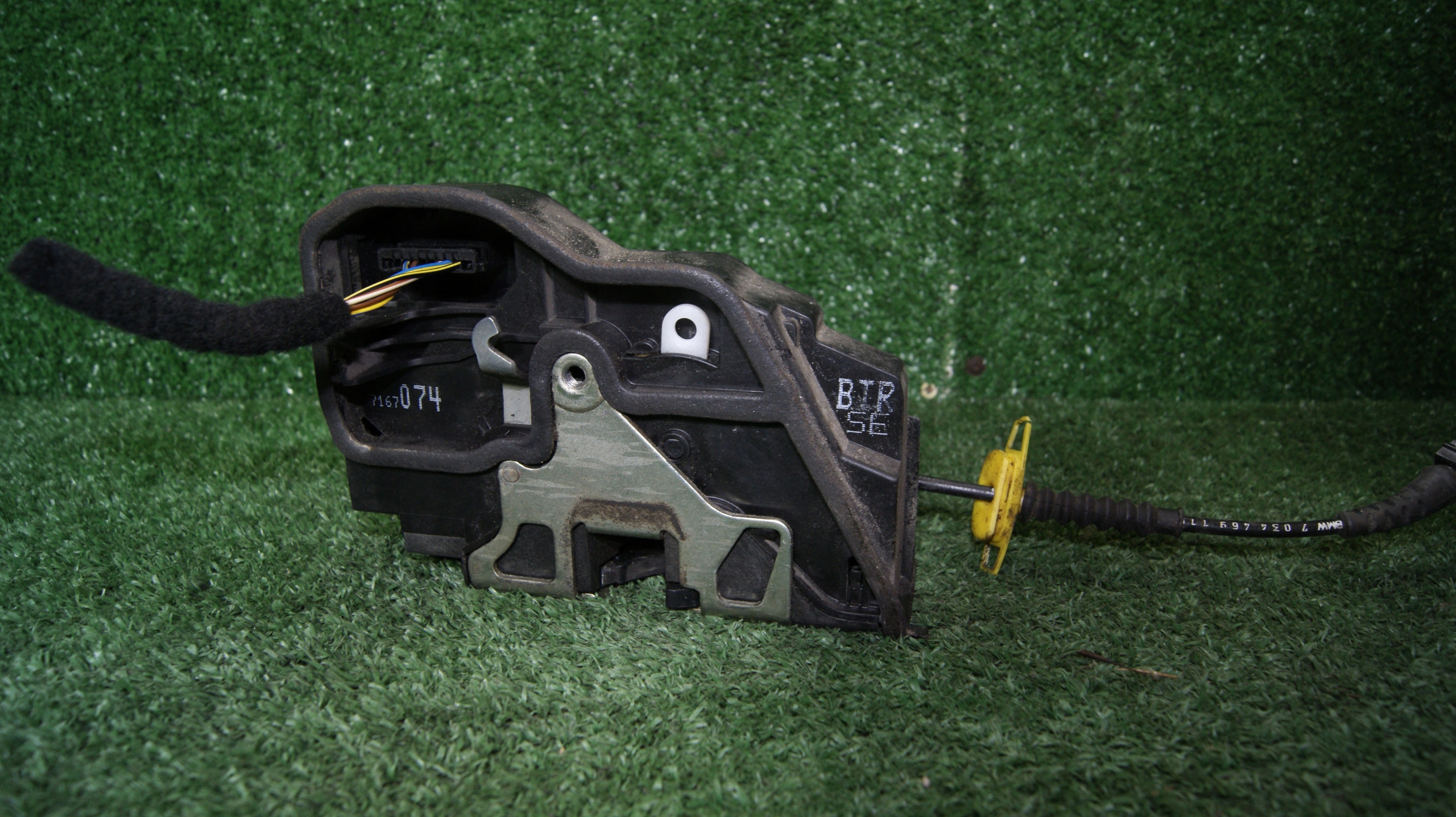 lock door right front BMW E60 7 PIN