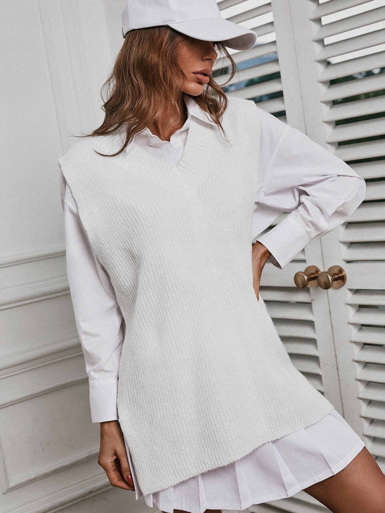 BIAŁA DZIANINOWA KLASYCZNA PROSTA KAMIZELKA LUŹNA DEKOLT V SHEIN S Rozmiar S