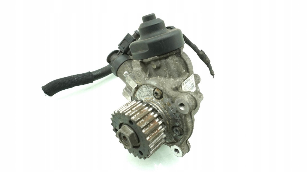 VW PASSAT B8 1.6 TDI POMPA WTRYSKOWA 0445010537