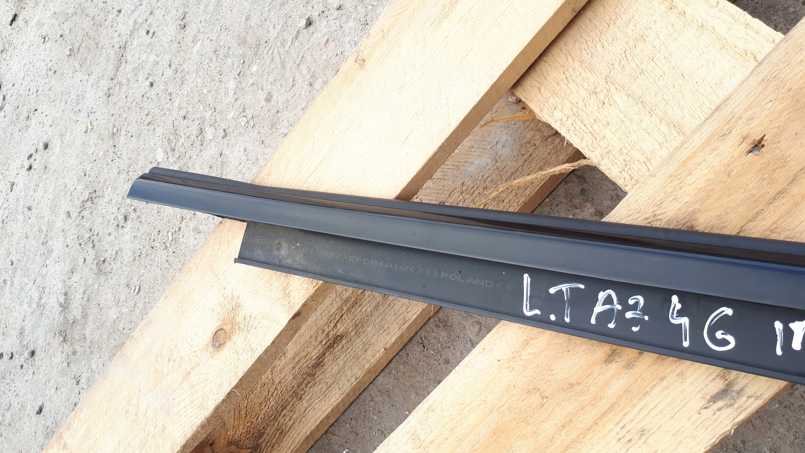 A7 4G S7 moulding dust door left rear part SLINE