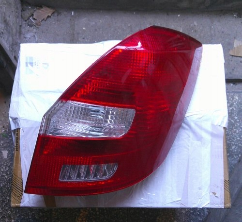 SKODA FABIA 2 II LIFT 07-14 HB/KOMBI PRAWA ORYGINAŁ