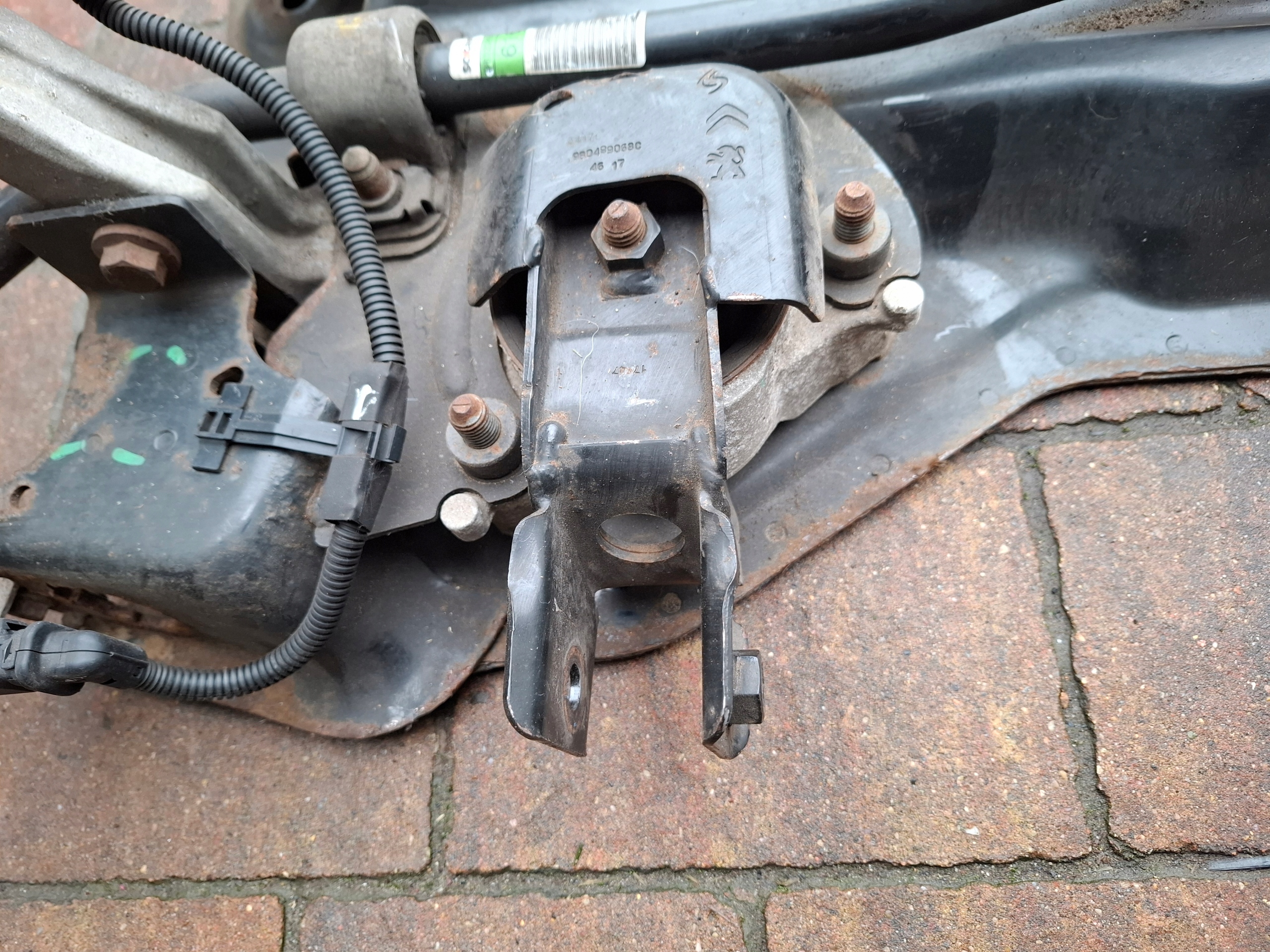 axle beam subframe axle beam 2.0 HDI BLUE PEUGEOT 3008 II