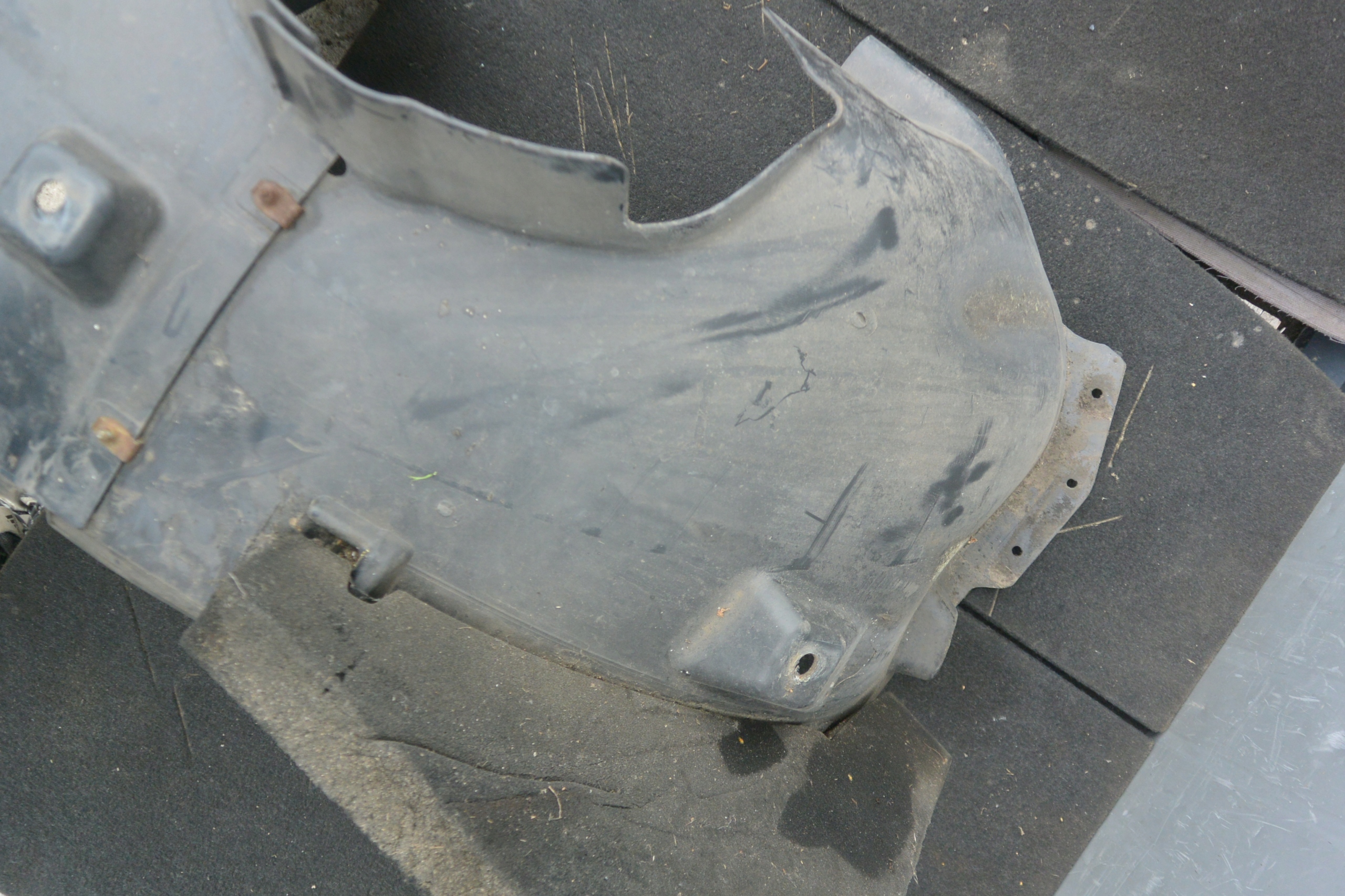 mudguard front right left MERCEDES ML W164
