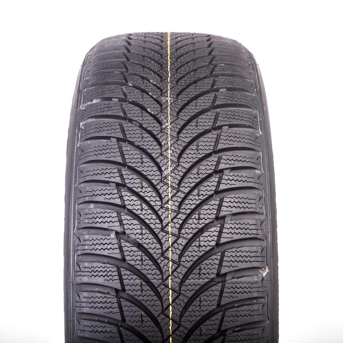 4x OPONY ZIMOWE 235/60R16 Nexen SNOW G WH2 100H