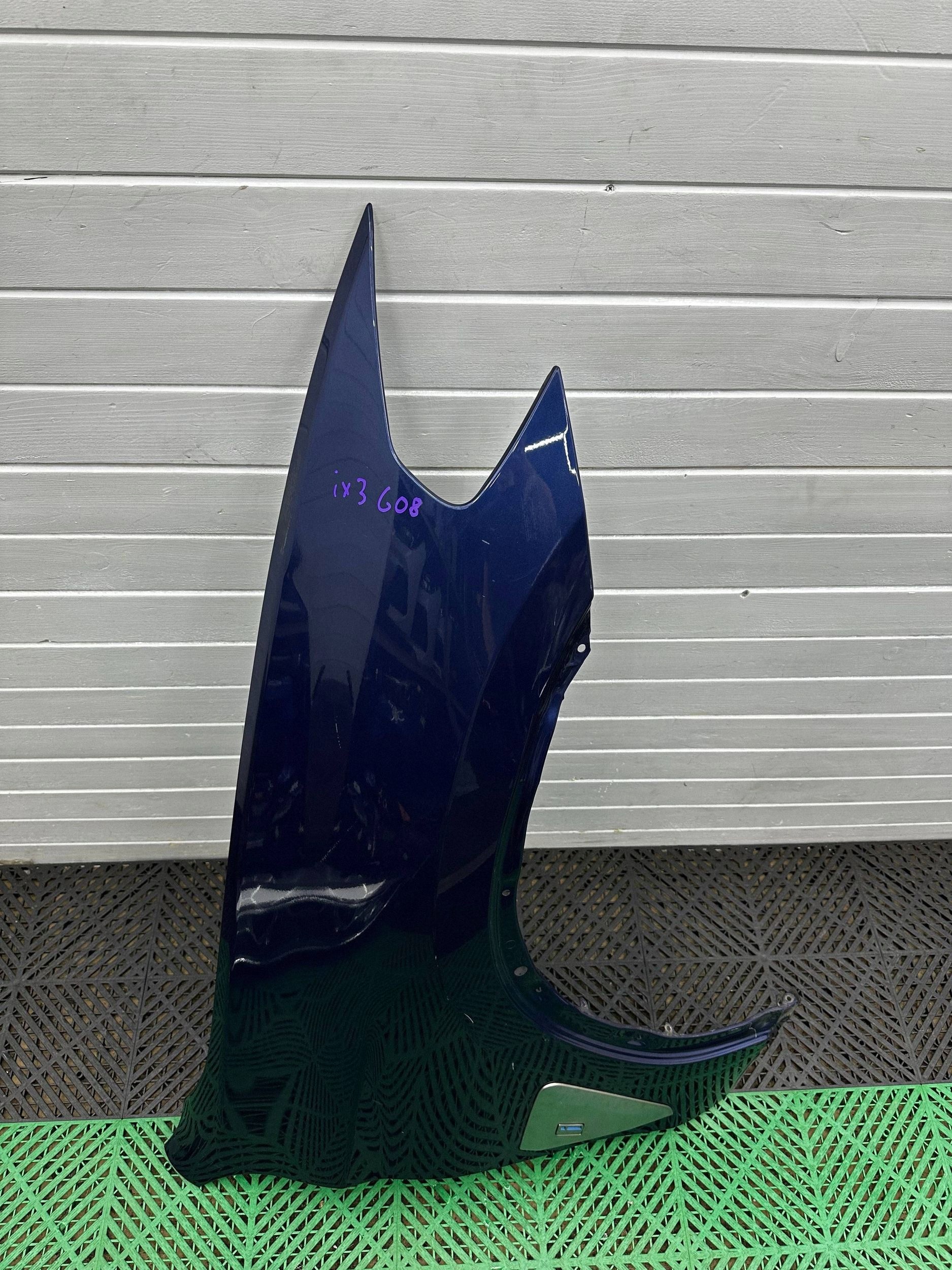 fender front side right BMW iX3 G08