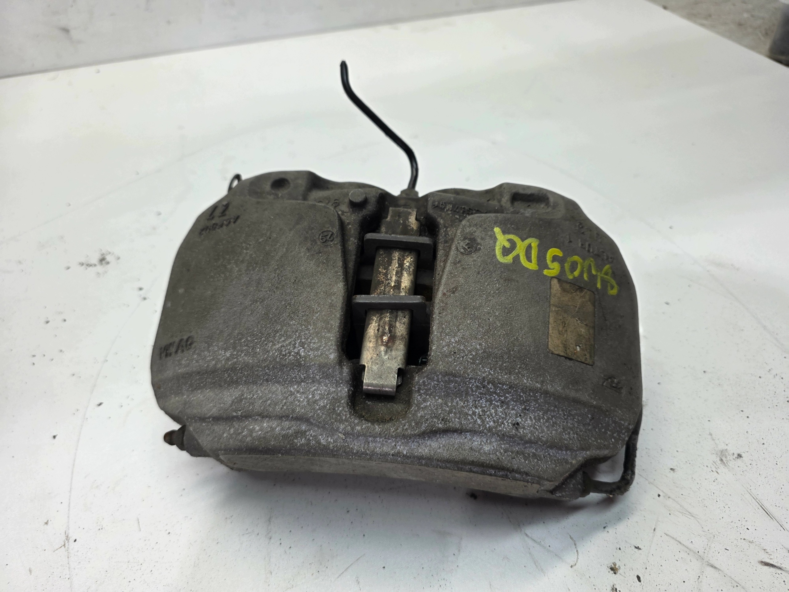 caliper brake left front AUDI A4 B9 A5 8W 8W05DD 973