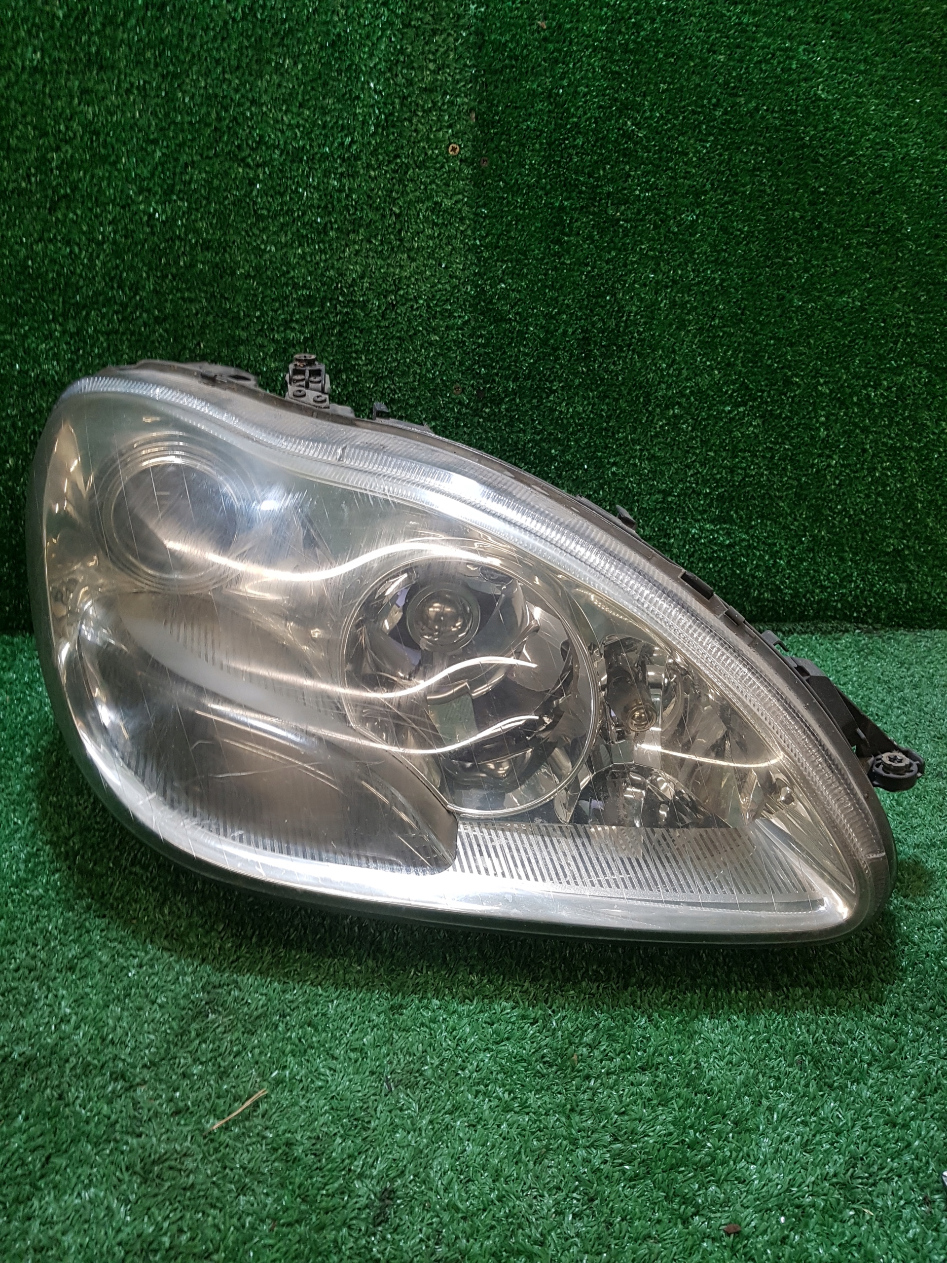 light right front MERCEDES-BENZ S-KLASA W220 A2208201461