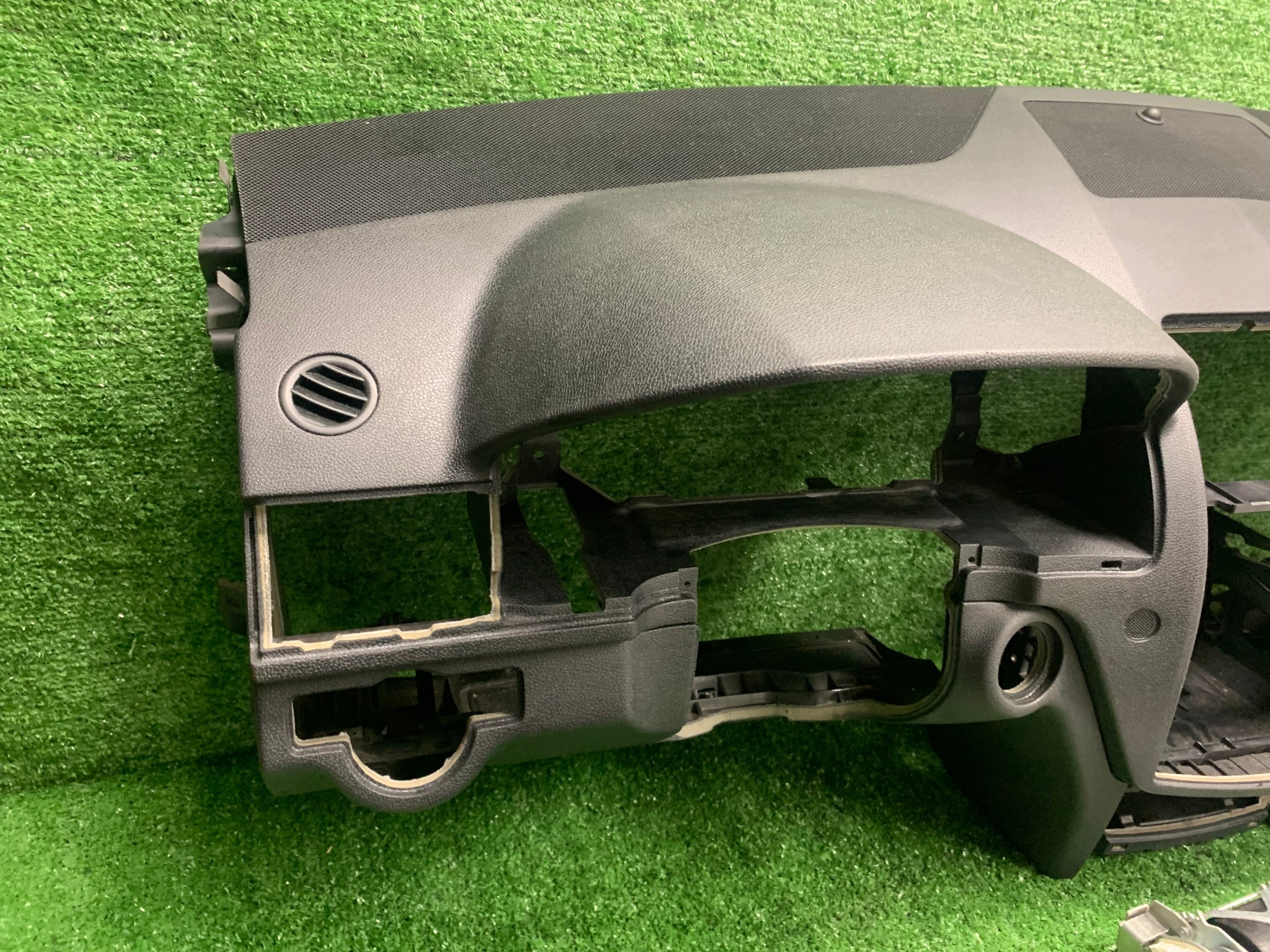 dashboard instrument panel console cockpit PULPIT MERCEDES W204 C KLASA original KPL