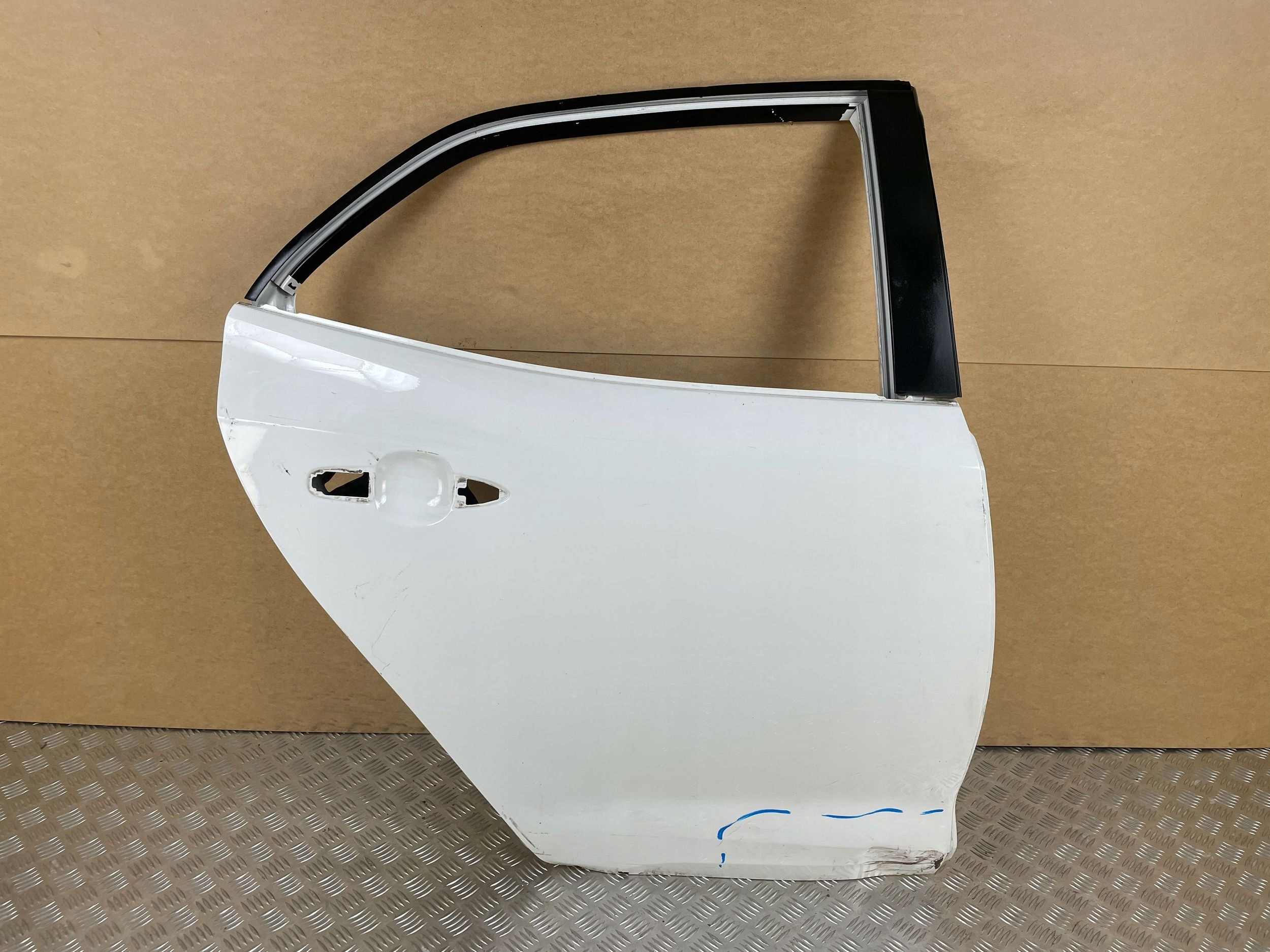 door right rear part right rear. TOYOTA COROLLA E21 HB 2019