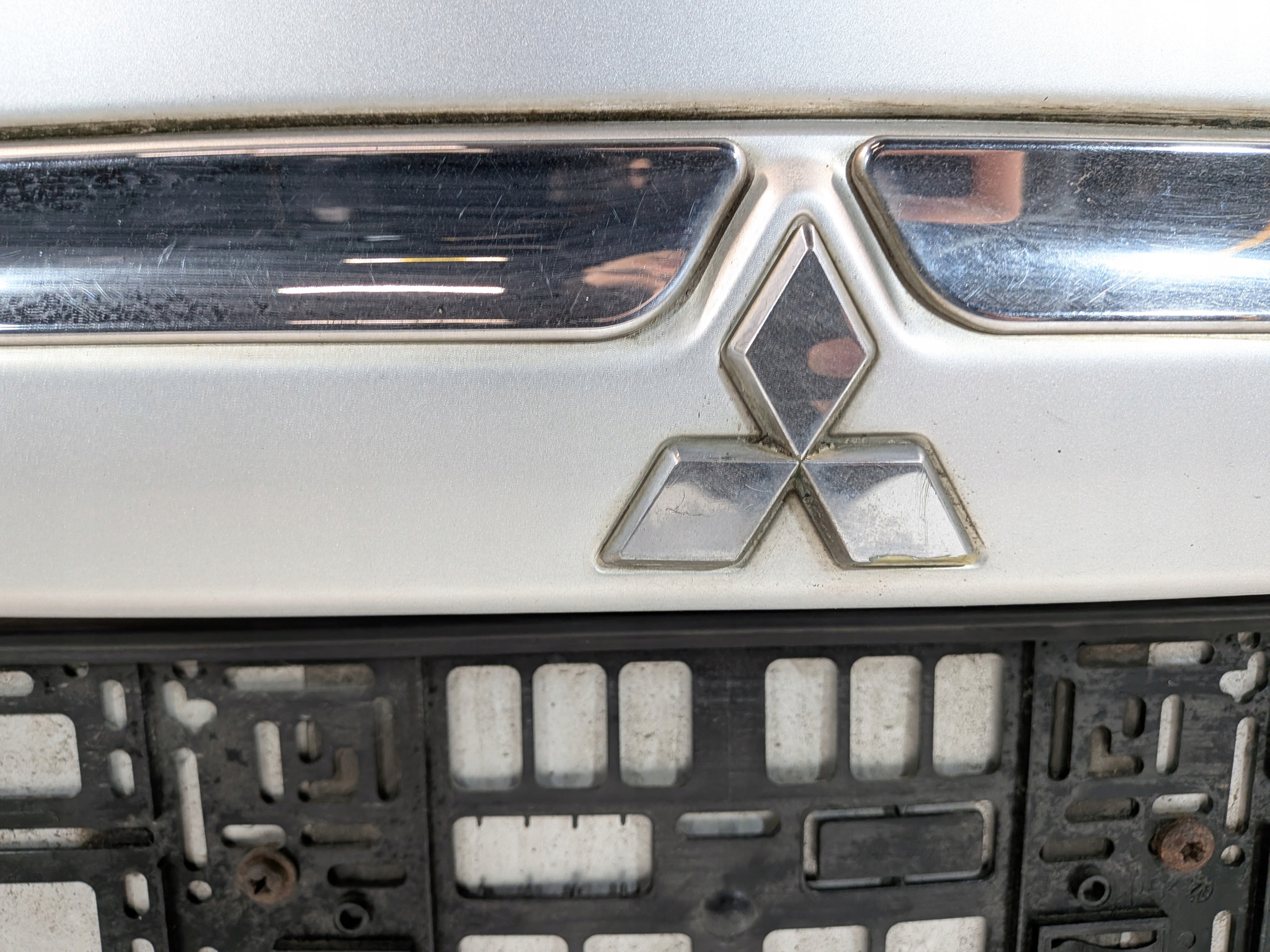 trunk door boot kod lakieru A50 Mitsubishi Space Star 1 and 01-05