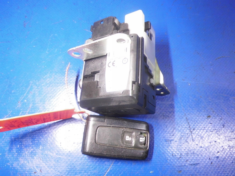 ignition and player key TOYOTA COROLLA VERSO II 04-09R