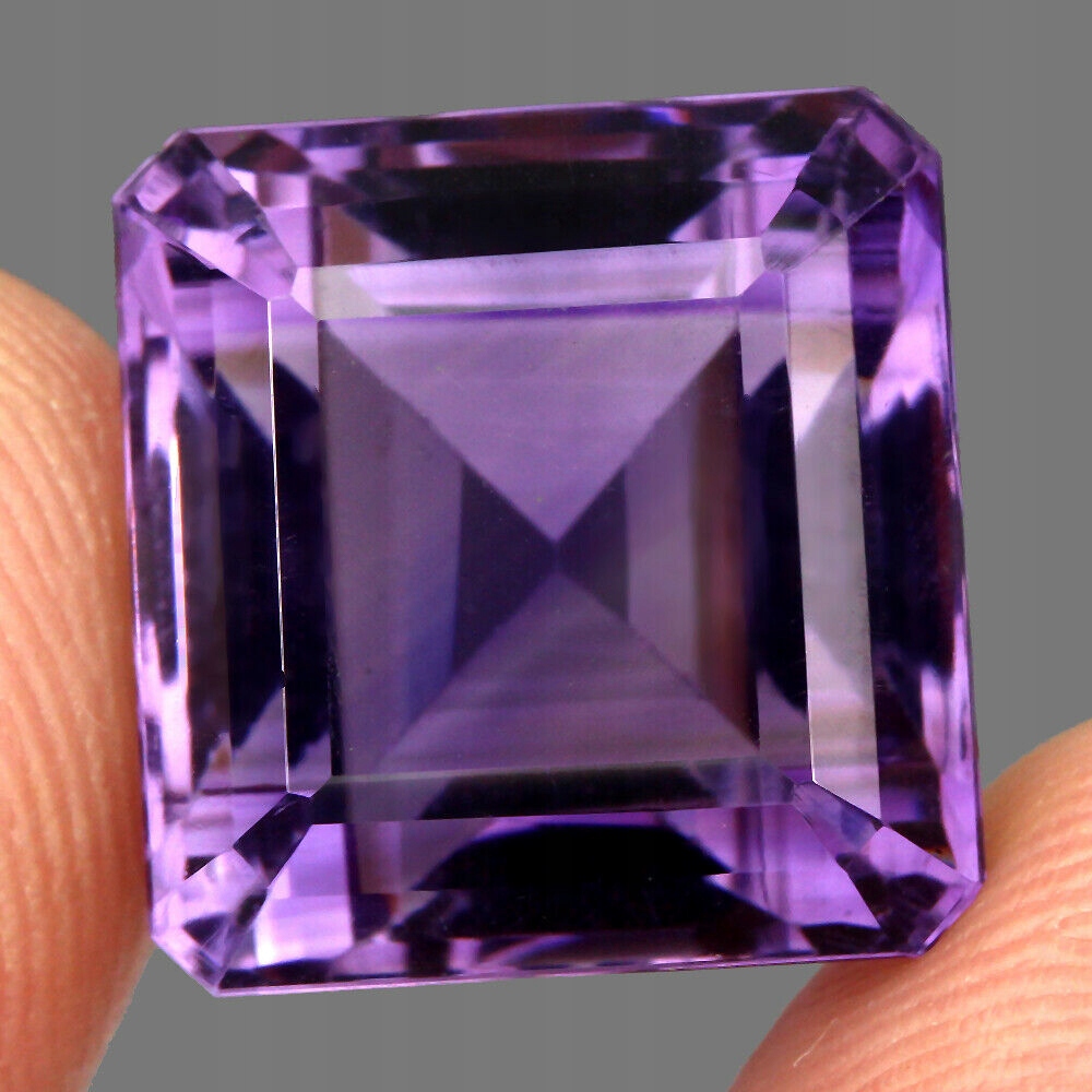 Přírodní kámen ametyst 22.7ct Vvs