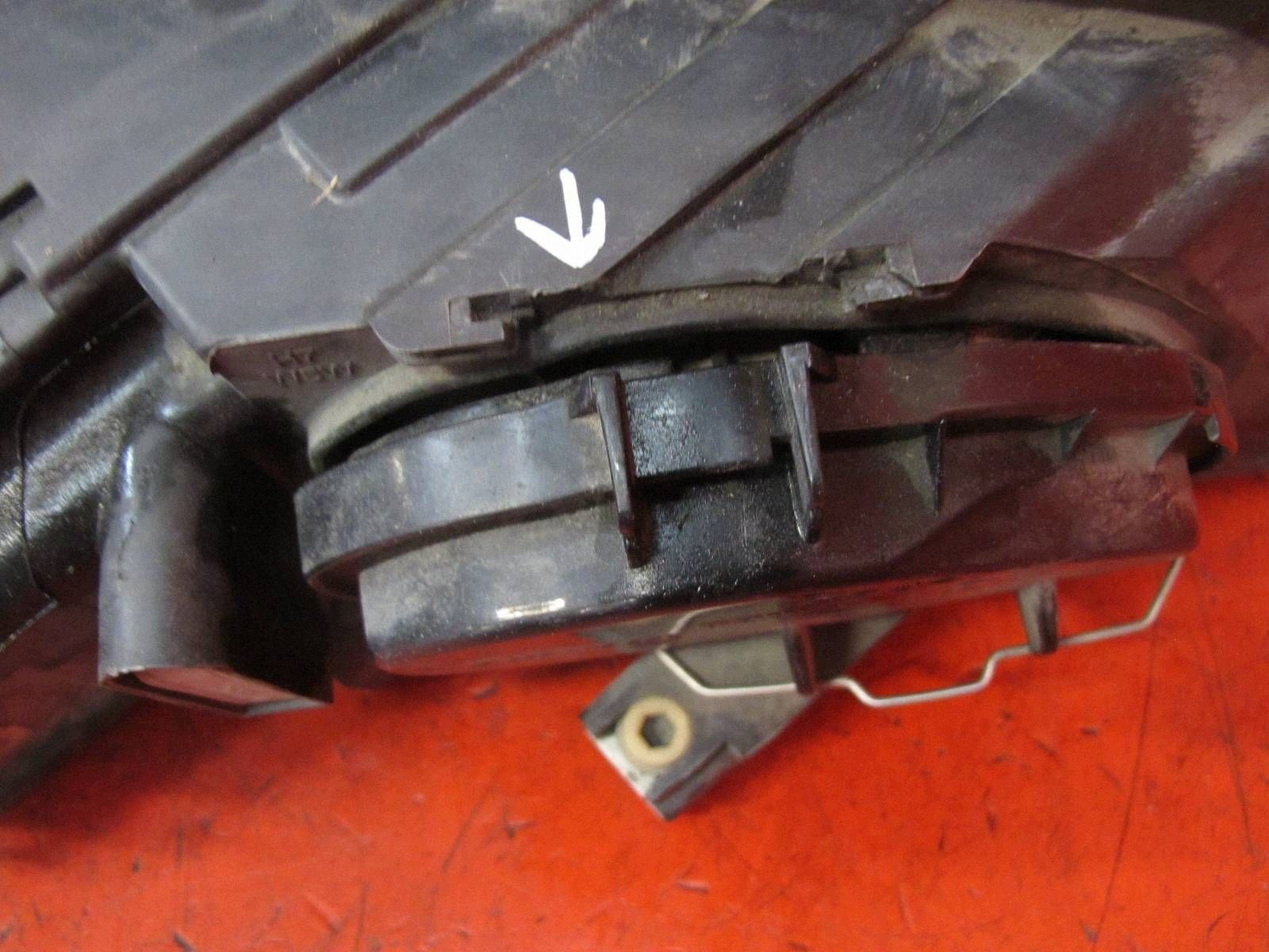 VW VOLKSWAGEN PASSAT B6 3C light front left REFLEKTOR left BI-XENON SKETNY