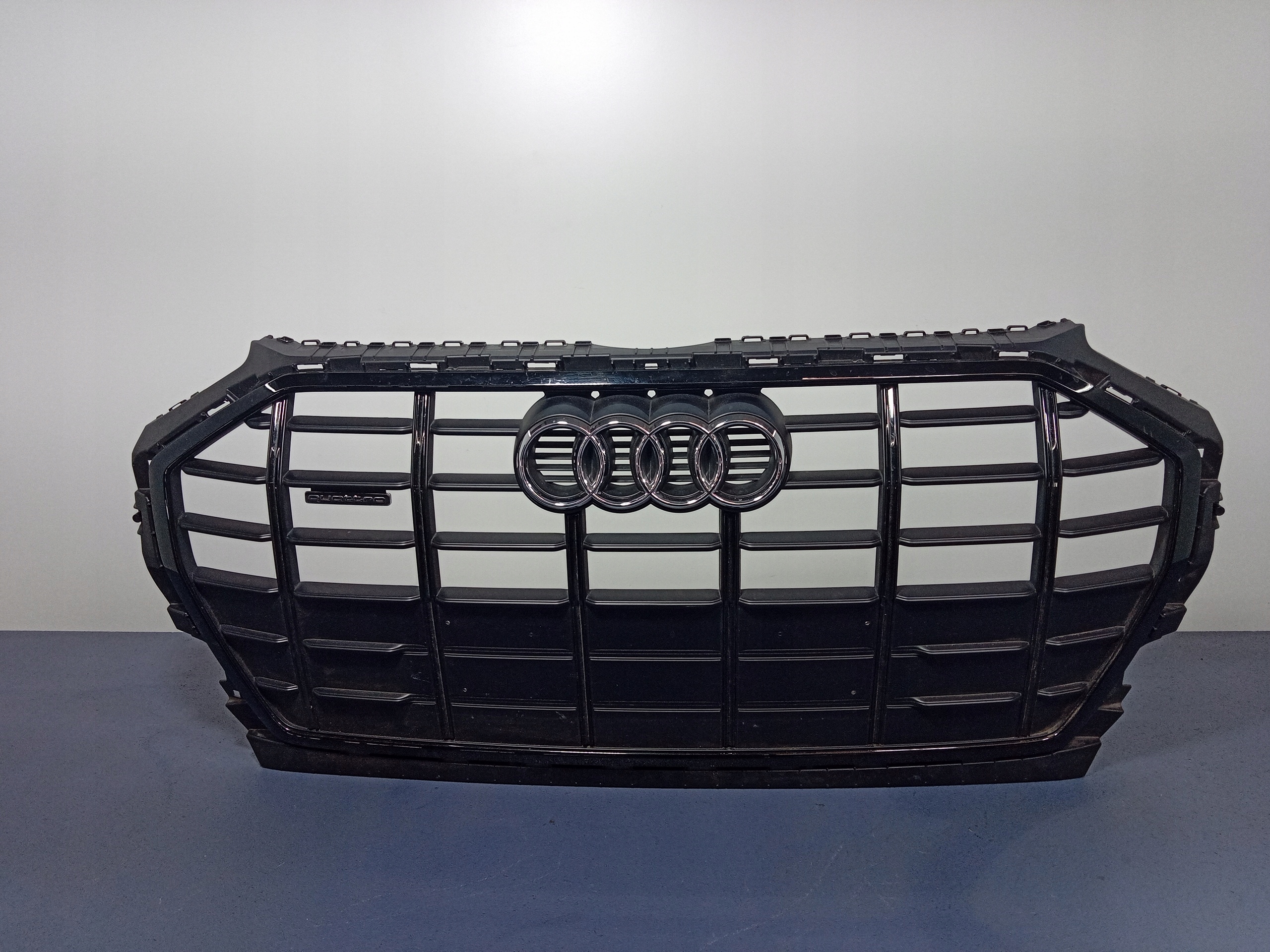 AUDI Q5 II FY LIFT ATRAPA GRILL 80A853651