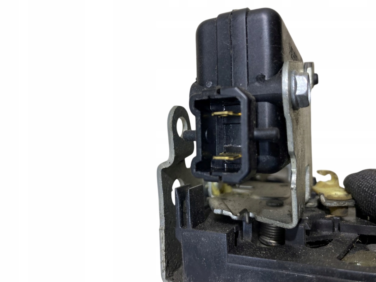 lock door left rear part IVECO DAILY III 2 PIN