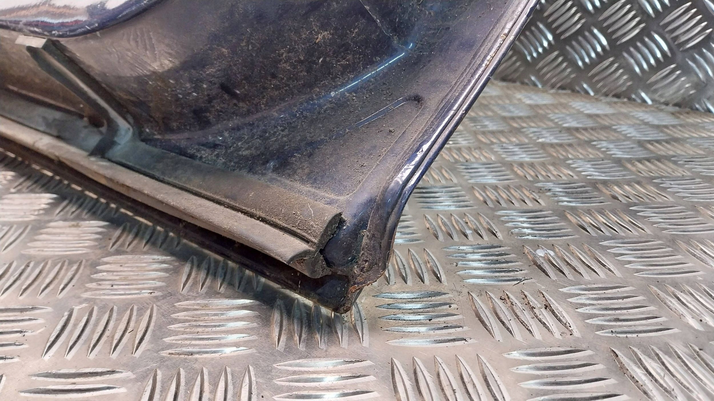 Portière Arrière Gauche VW GOLF IV HATCHBACK 97