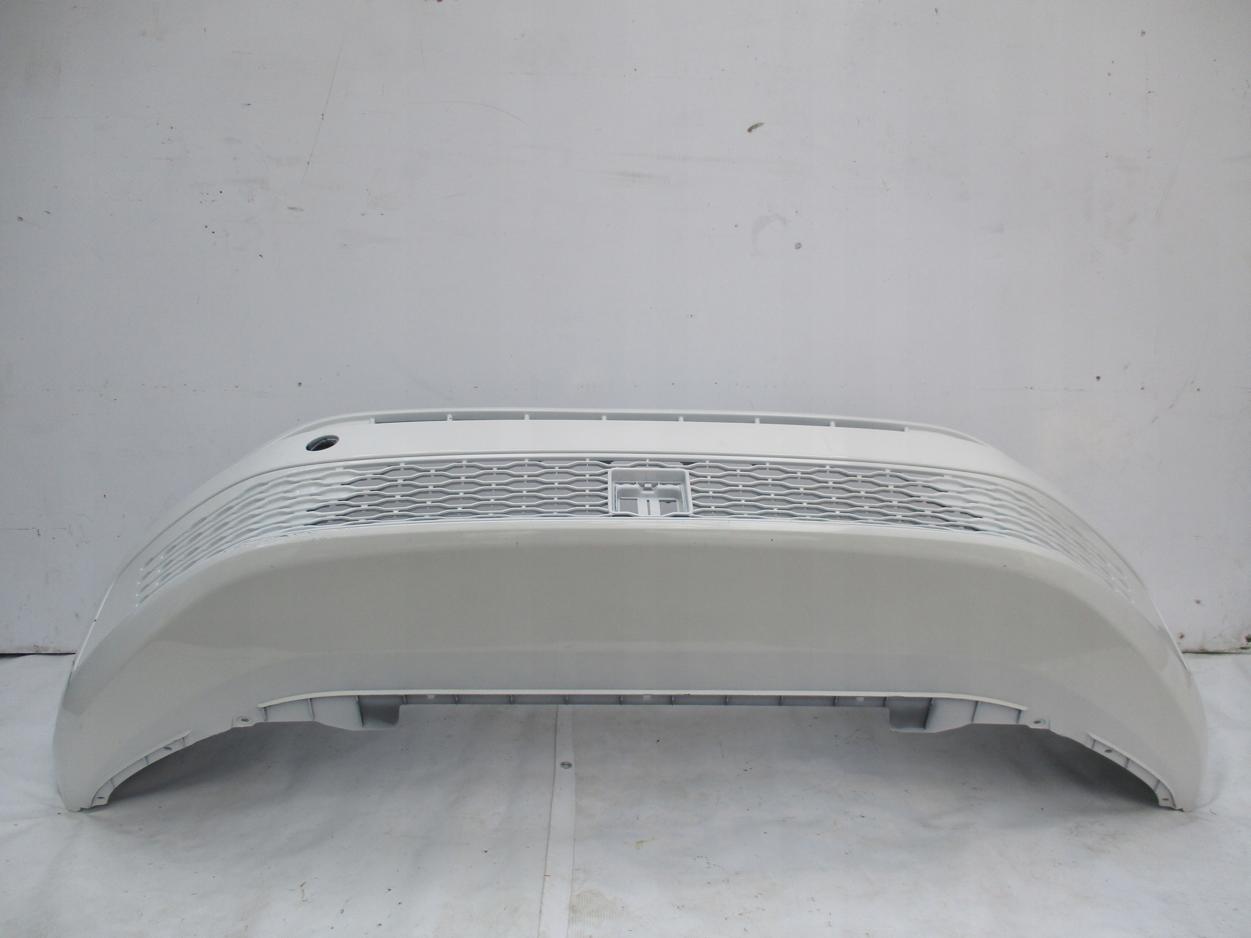 bumper front front VW Caddy V 2K7 807221A
