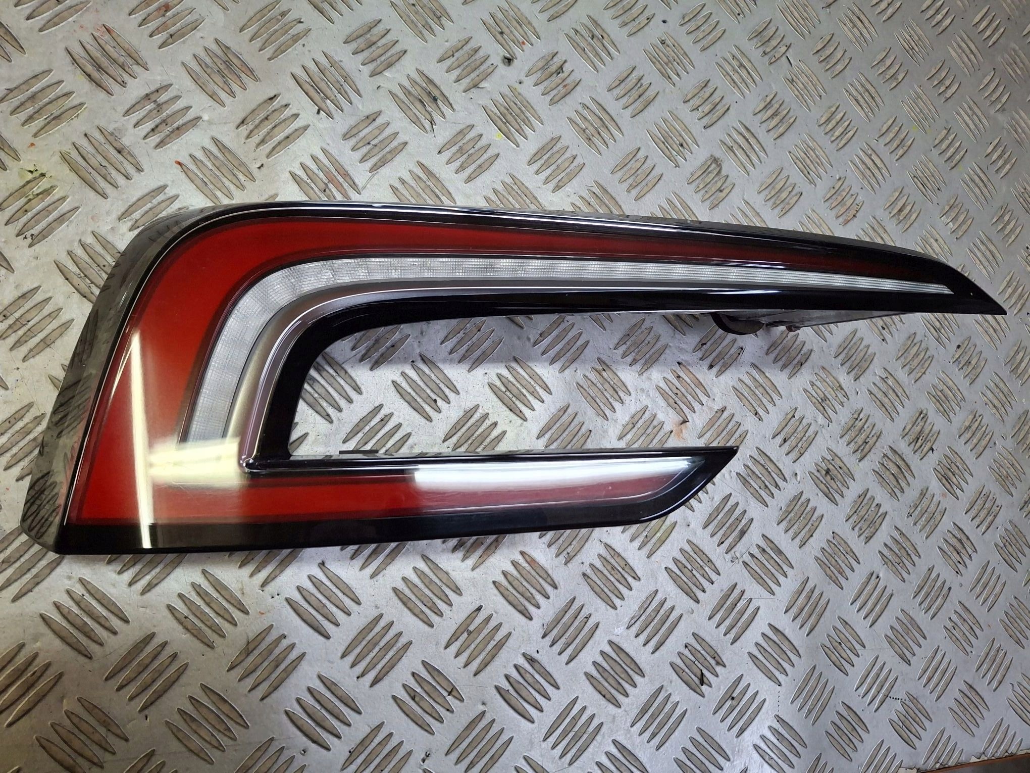light rear left NAROZNA LED TESLA 3 LIFT HIGHLAND 2023R->