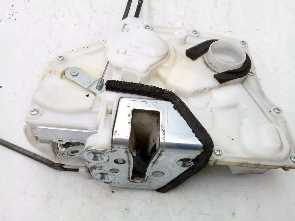 Suzuki Swift lV 4 lock right front front 7 PIN EU