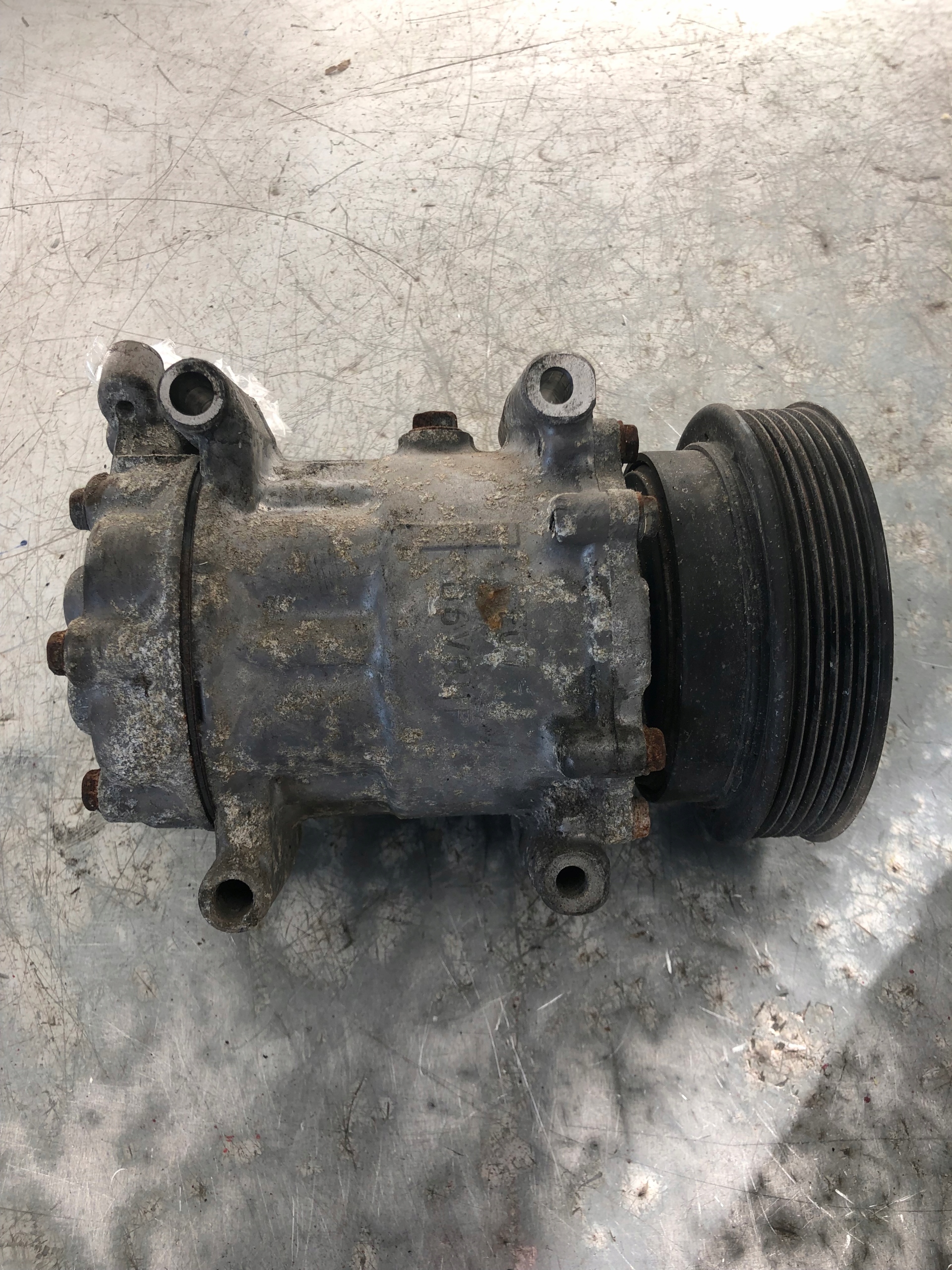 compressor compressor; of the air conditioning RENAULT MODUS 8200365787 06r