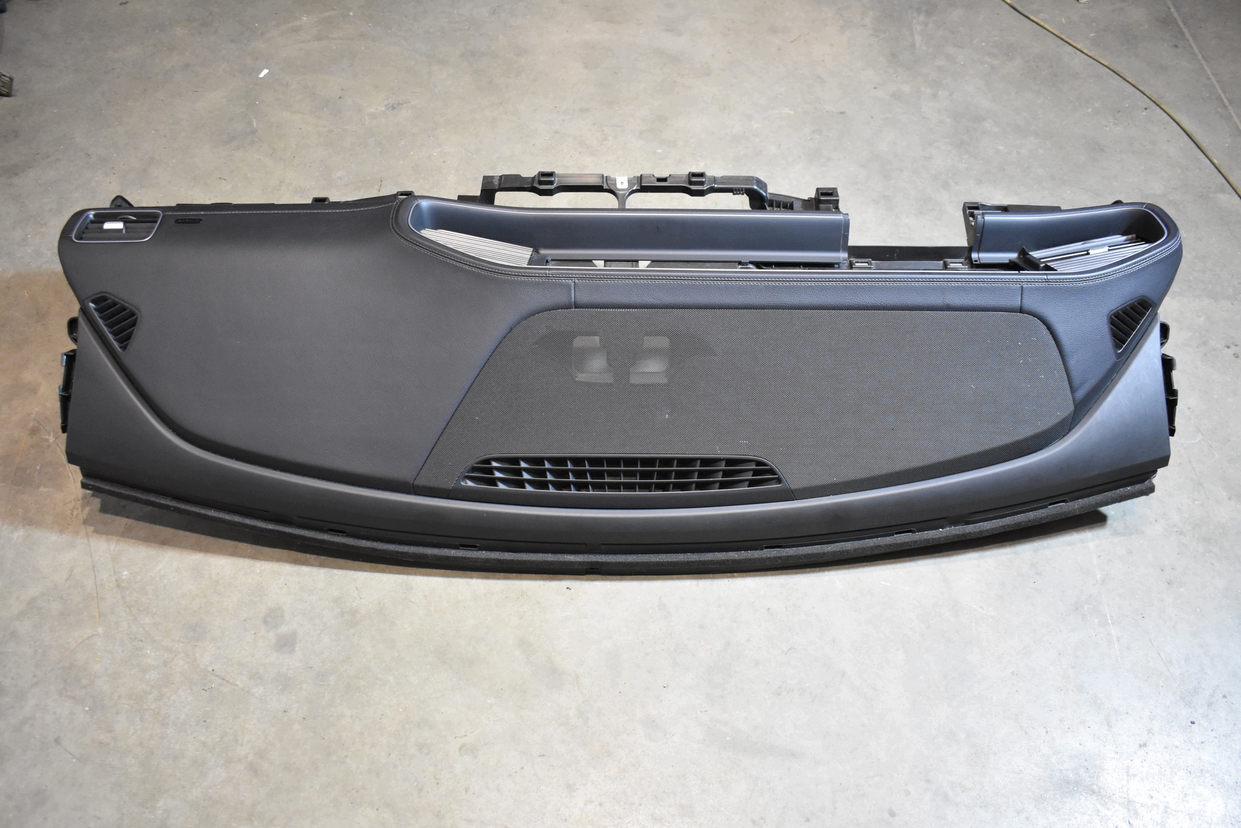 IDEALNA console dashboard instrument panel leather grey MERCEDES GLS X167 GLE W167 1