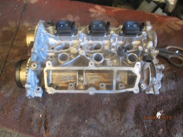 vačky rozvodu AUDI 3,0 TFSI 06M103285S
