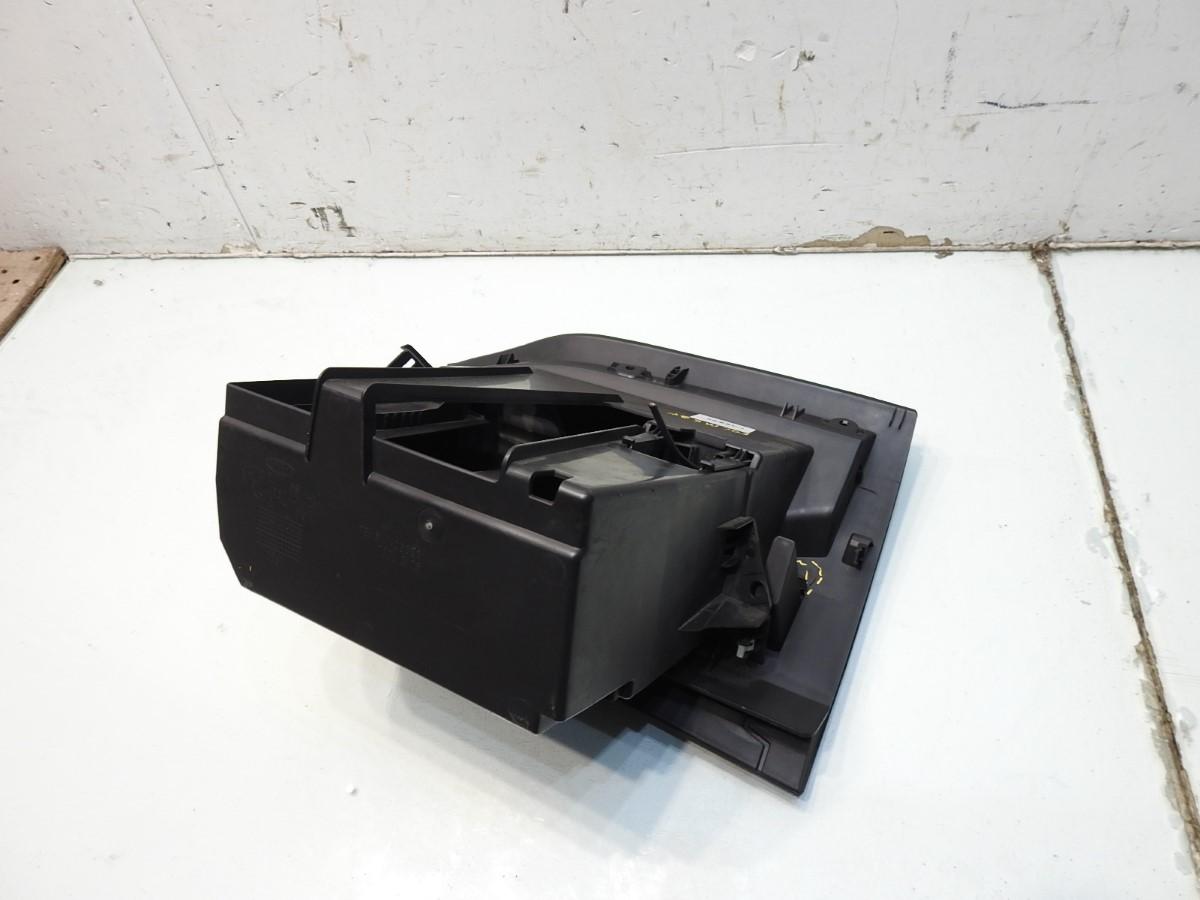 бардачок FORD Focus MK3 BM51A06044AJW